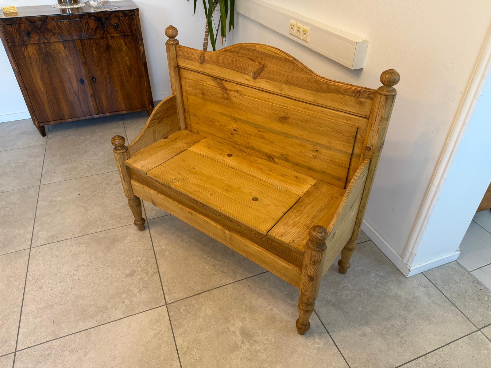 Zierliche Gründerzeit Bank Bankerl Sitzbank Holzbankerl  G1928