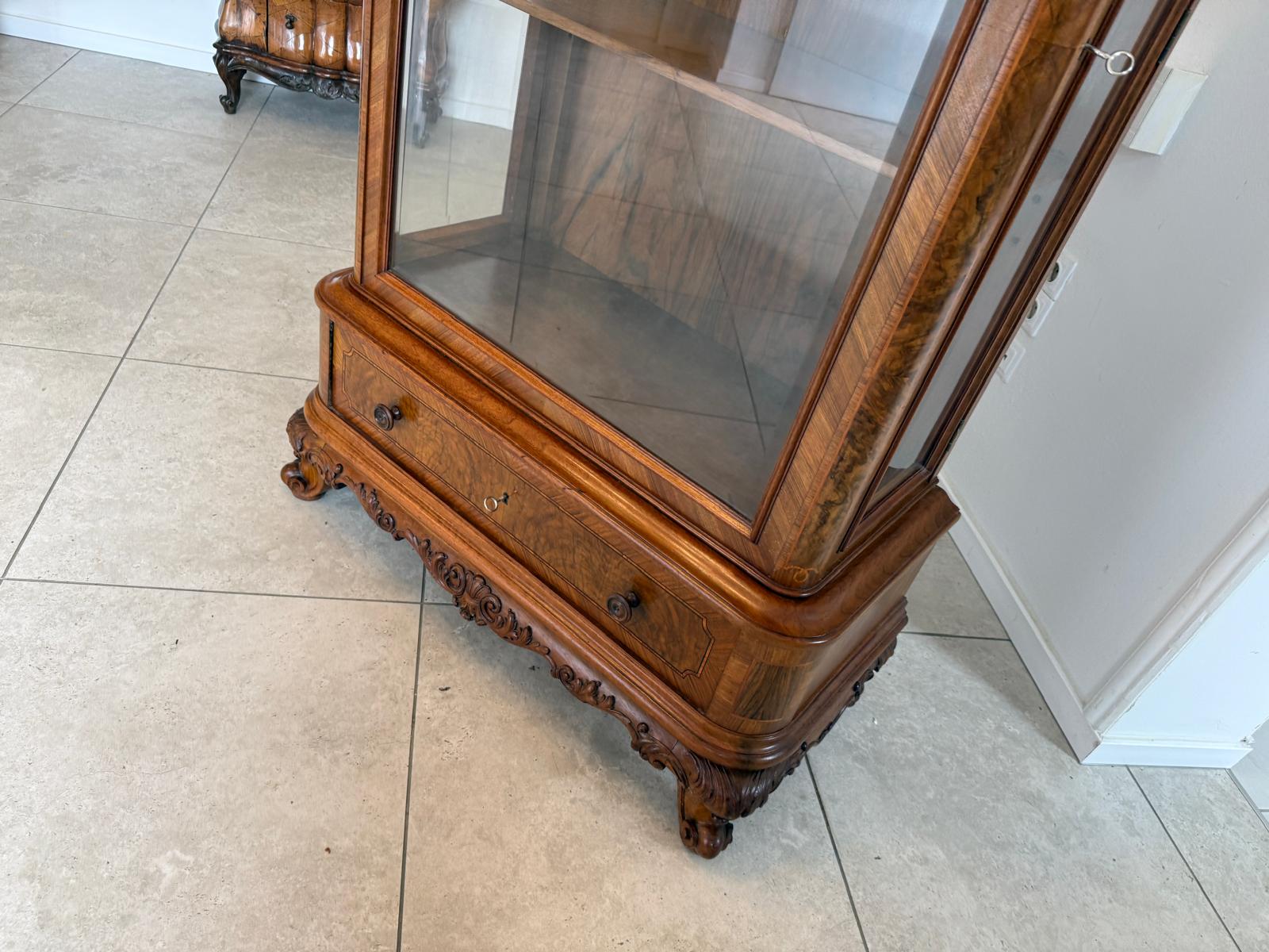 Originle Chippendale Vitrine Traumexemplar Sammlervitrine Antiquität D1162