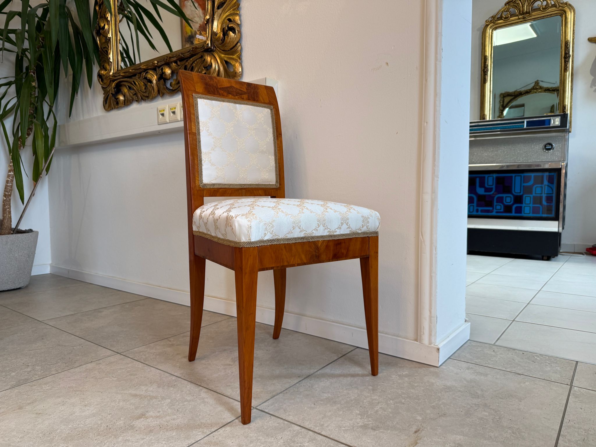 SALE Restaurierter Biedermeier Sessel Nussholz Stuhl Antiquität D1196