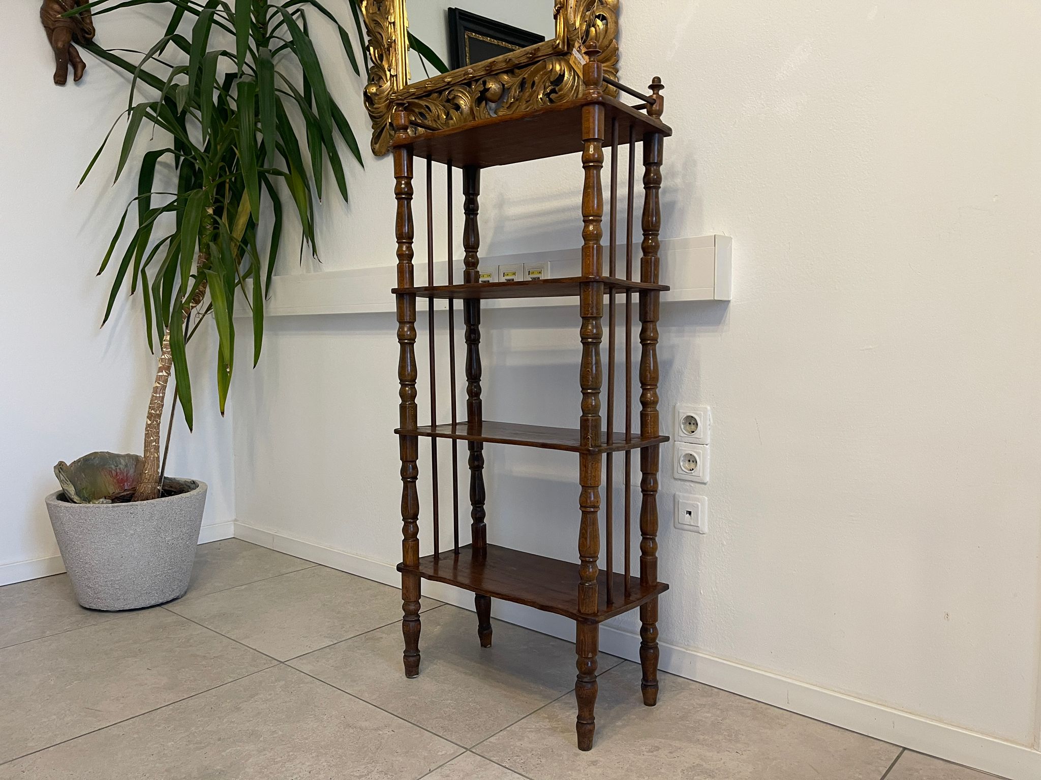 0de29030-dd4c-494a-8bc9-e9a9ddf59b57 Originale Historismus Etagere Stellage Ablage A5128