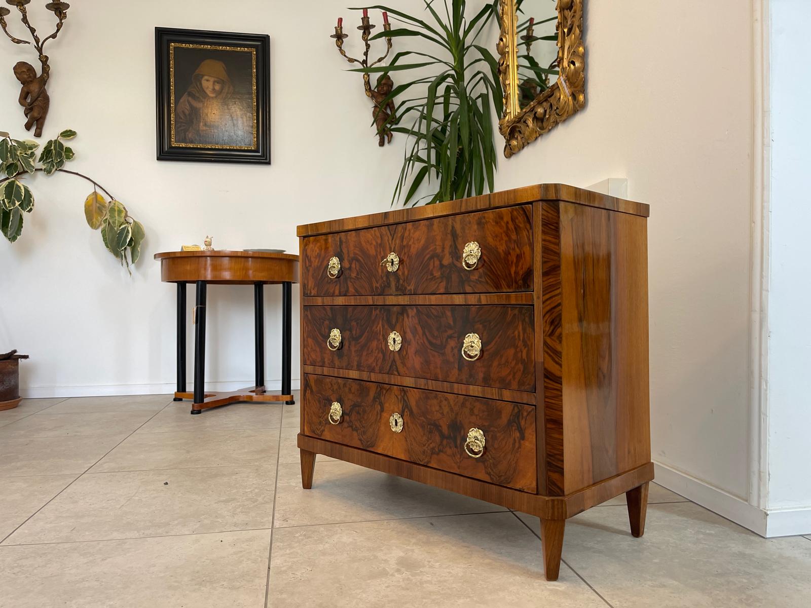 Sale Restaurierte Biedermeier Kommode Nussholz Antiquität G1315