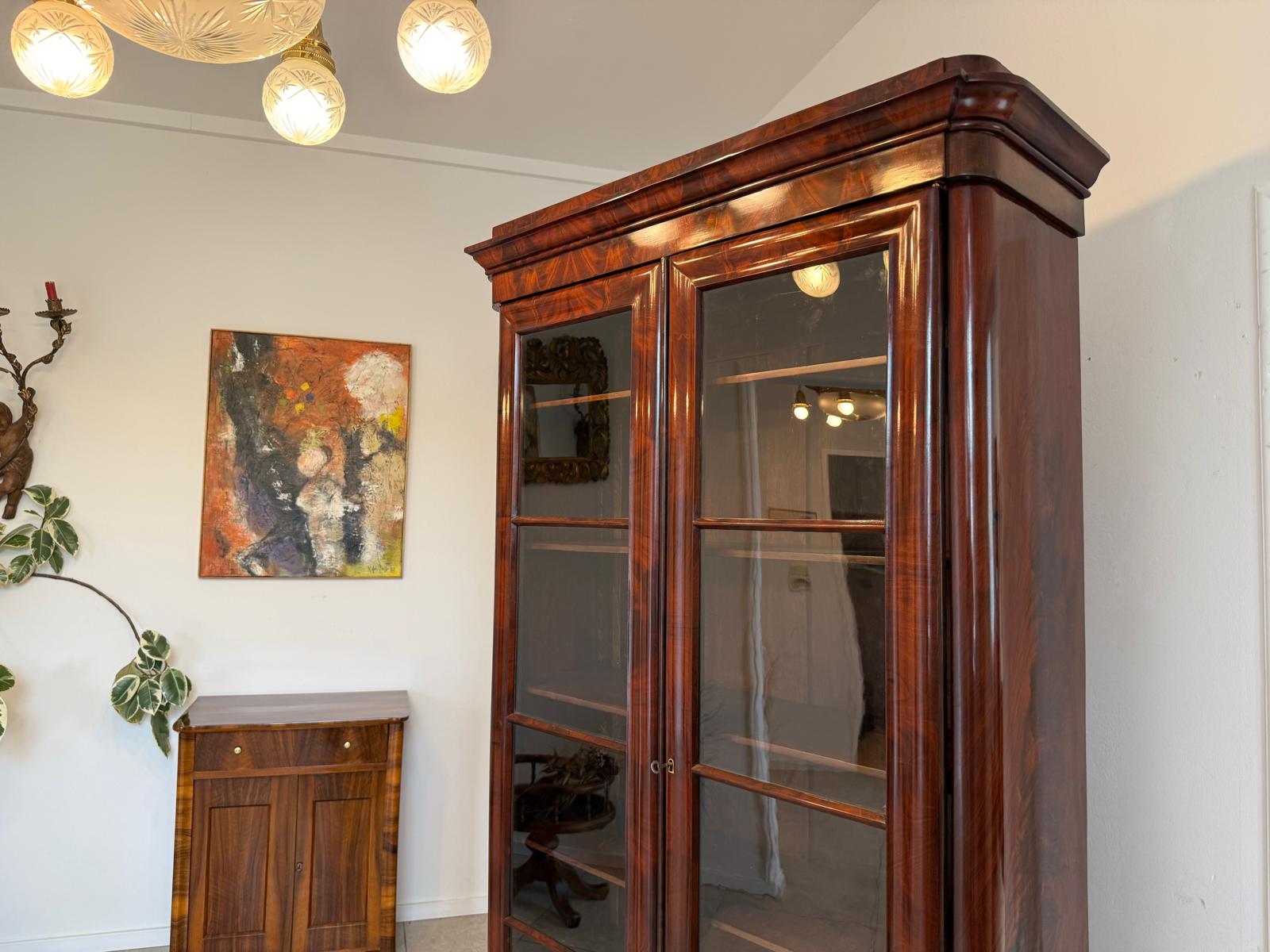 SALE Restaurierte Spätbiedermeier Vitrine Bücherschrank Mahagonie D2875