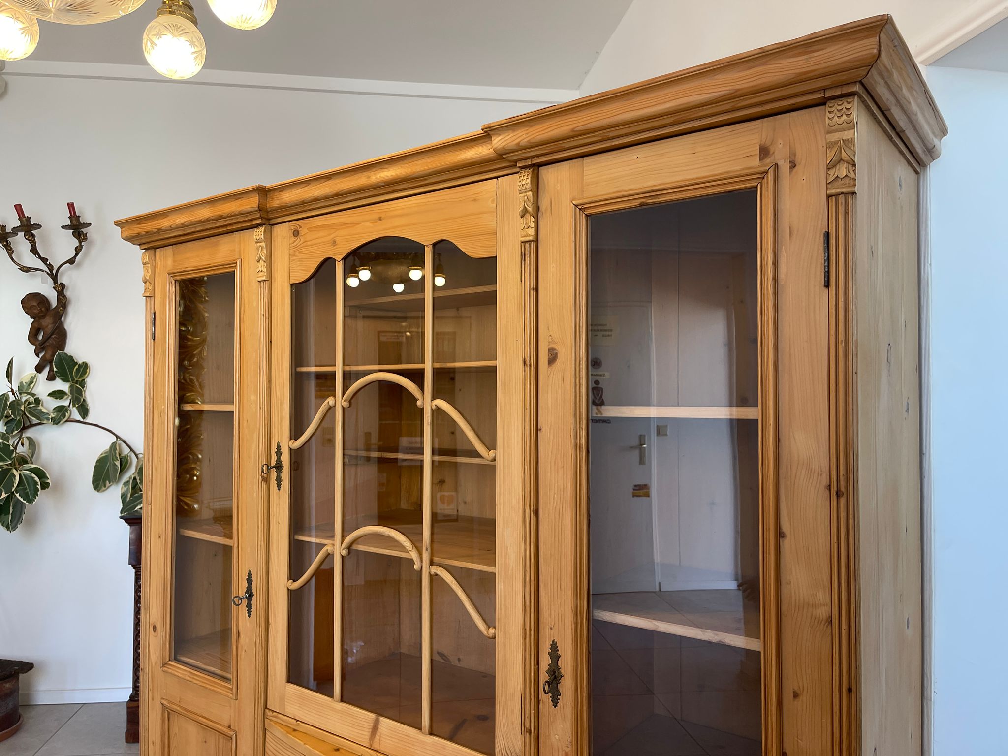 85cd72f2-3568-4867-9be3-cf32f80b399e Originale Gründerzeit Vitrine Bücherschrank A4981