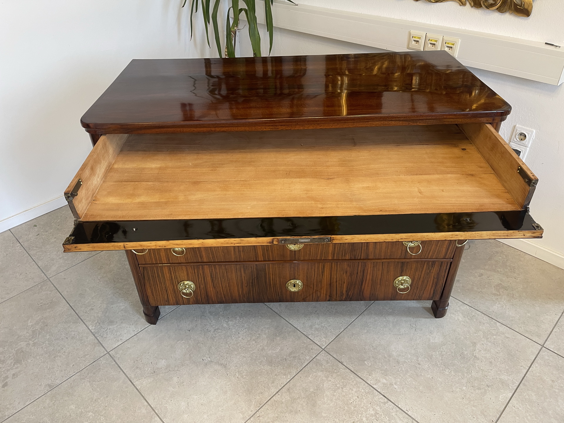 Biedermeier-Barock-56 Restaurierte Nussholzfurnierte Biedermeier Schreibkommode A4021