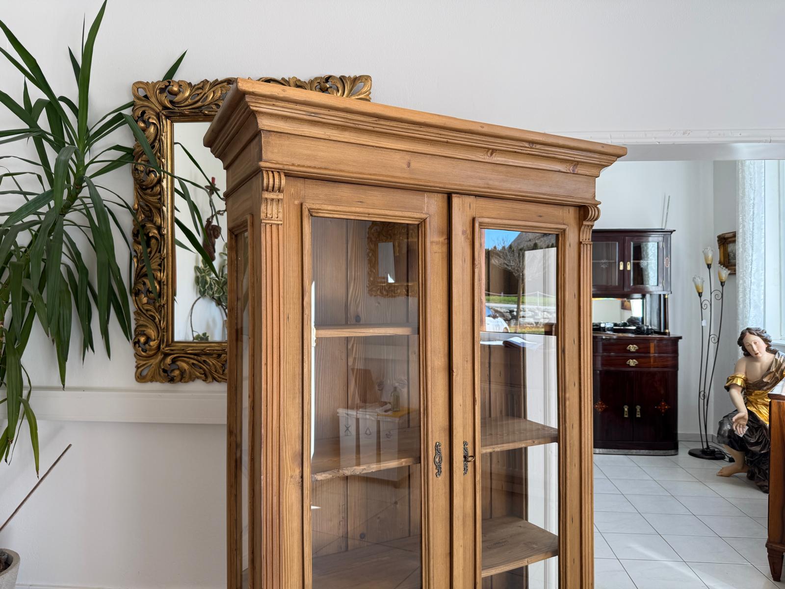 Bäuerliche Vitrine Bauernvitrine Bücherschrank antik Bauernschrank D2348