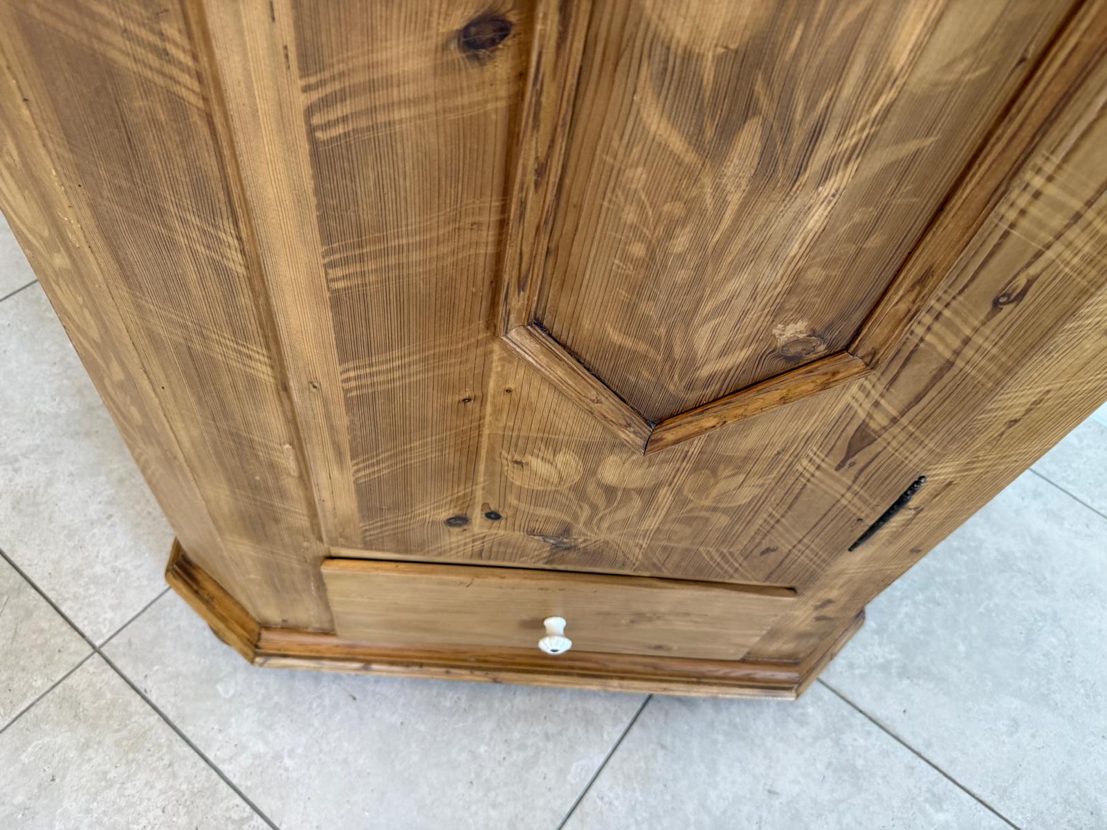 Restaurierter Biedermeier Bauernschrank Naturholzschrank G2010