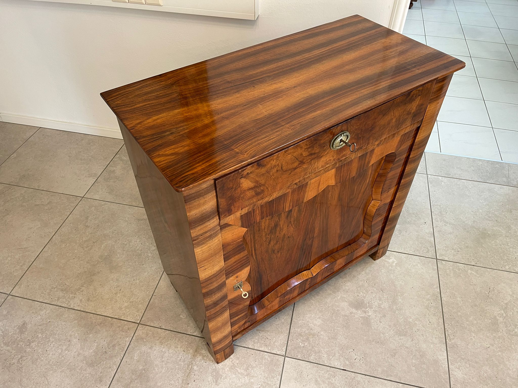 057b33b1-48c2-4e9e-974f-1cc2ffeb90ae Oriiginales Biedermeier Trumeau Anrichte A4989