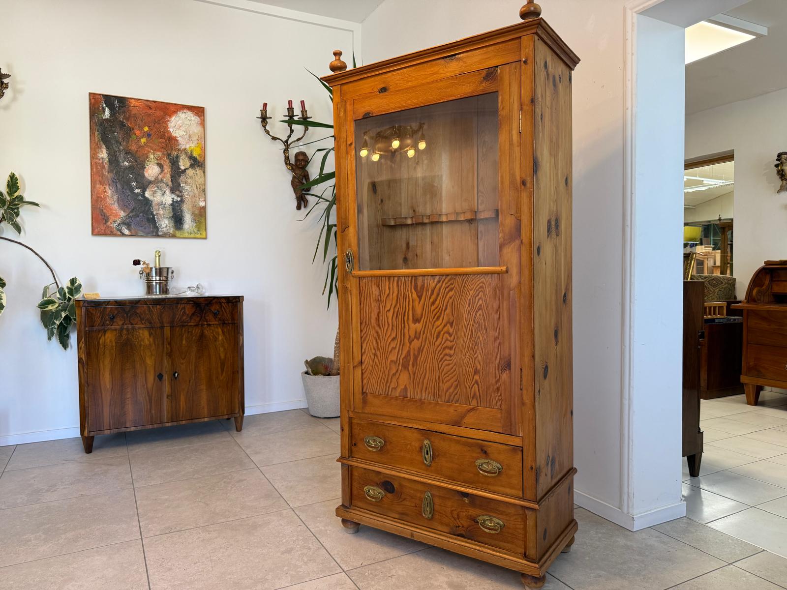 Bäuerlicher Waffenschrank Naturholz Bauernschrank Zierbenholz Kasten Landhausmöbel G1994