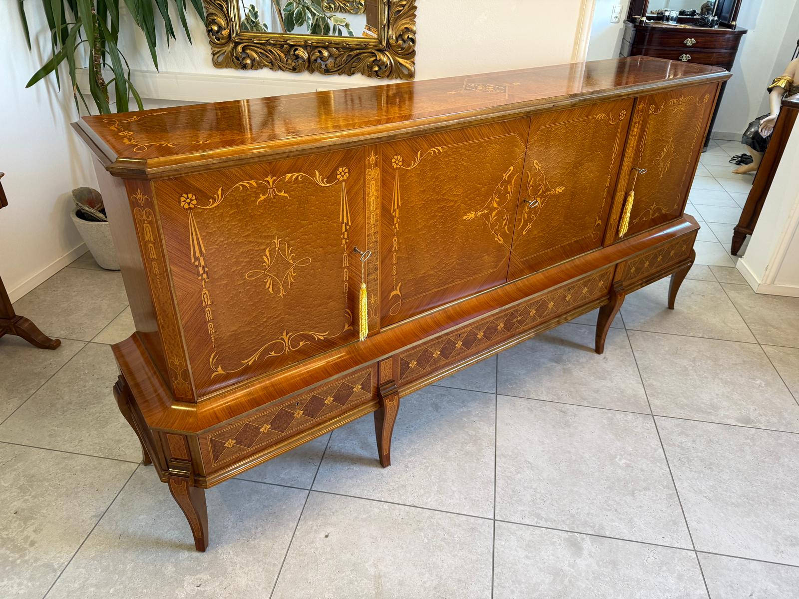 Prächtige Anrichte Sideboard Kommode Barockstil Stilmöbel Traum D1234