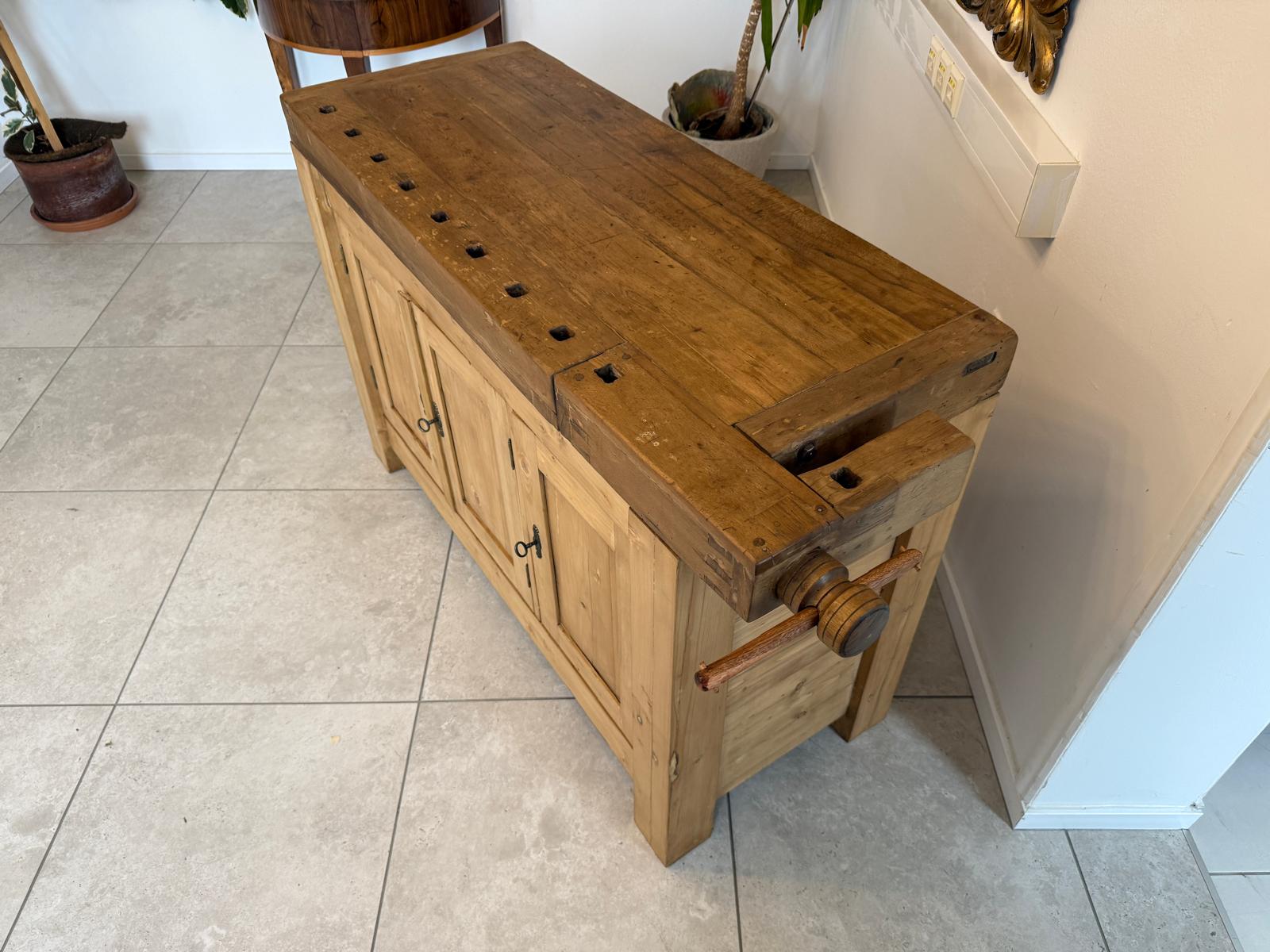 Urige Hobelbank Werkbank Pult Tresen Ladenschrank Antik G2253