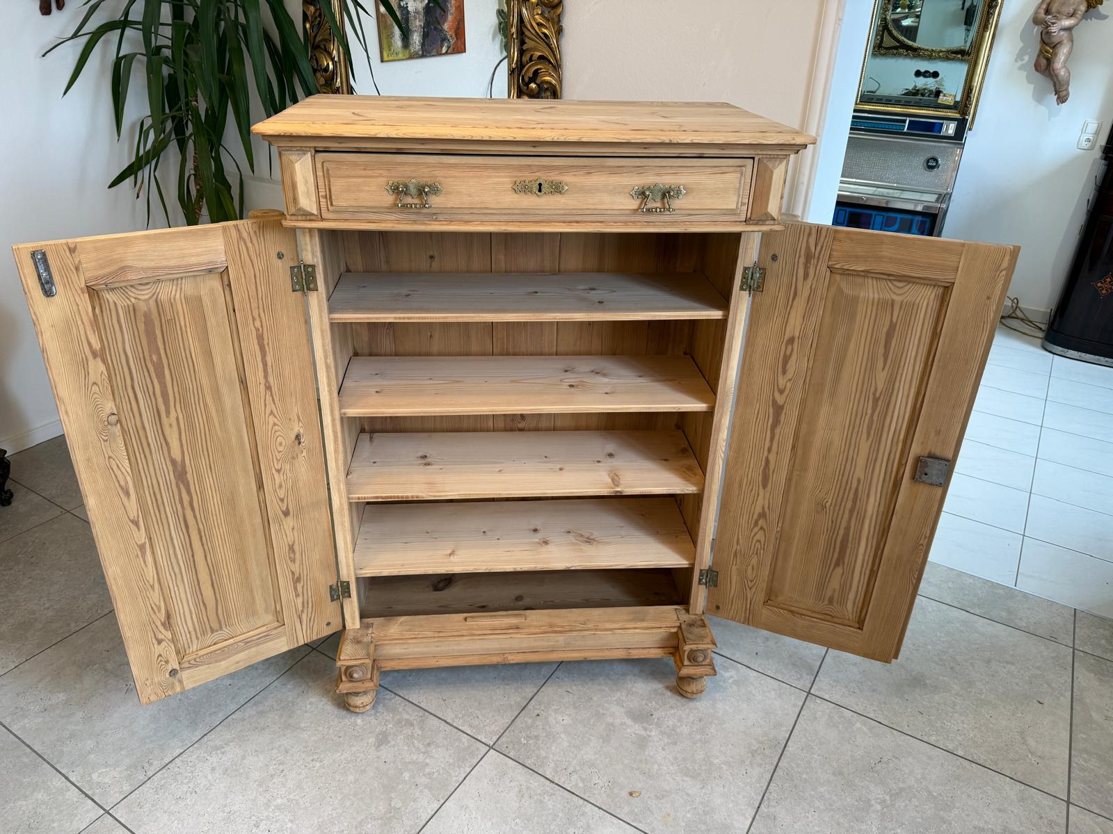 Bäuerliches Gründerzeit Säulen Vertiko Bücherschrank Halbschrank Bauernschrank D1168