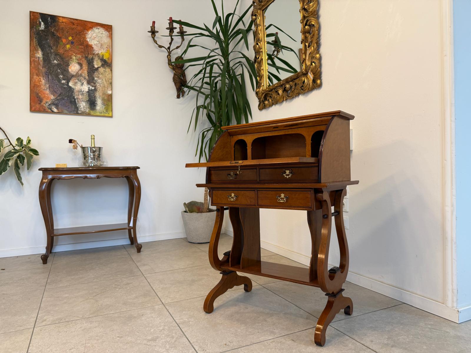 Zierlicher Barocker Sekretär Schreibtisch Wurzelholz G1809