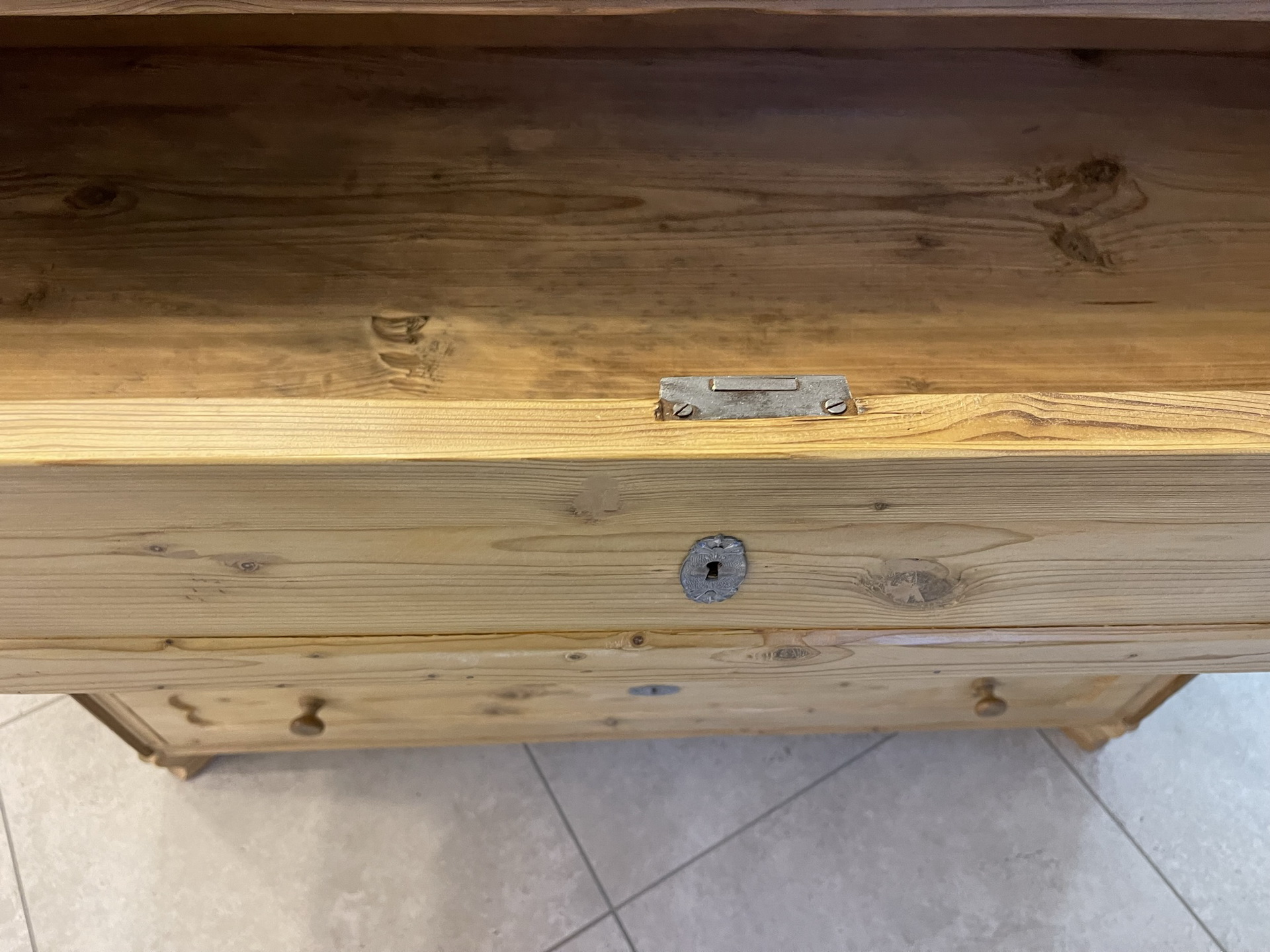 Bauernschrank-Bauernstube_32BKfDHG7vt06A9 restaurierte Biedermeier Kommode Ladenkommode B1074