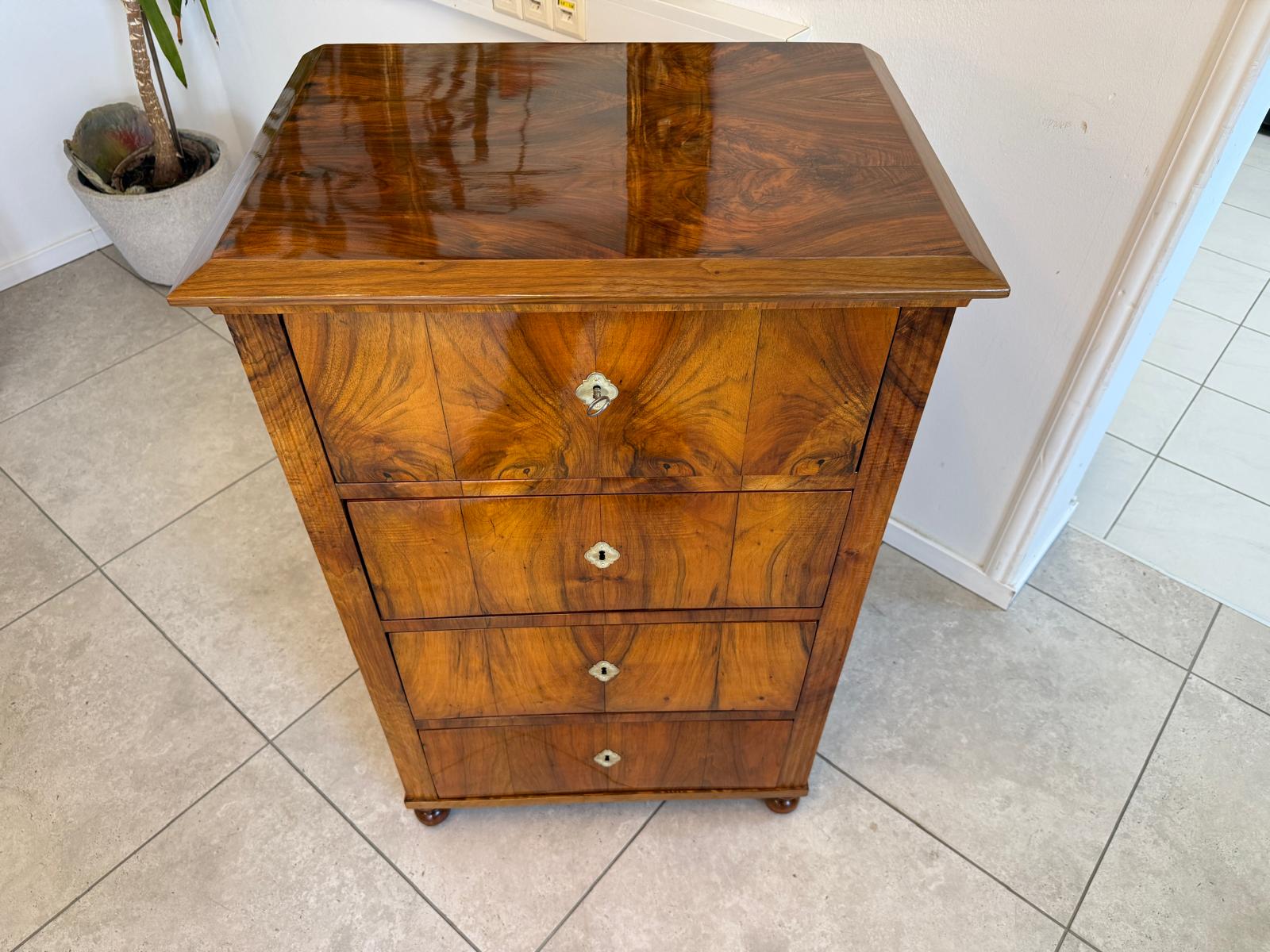 Biedermeier Wochenkommode Nussholz Restauriert D2473