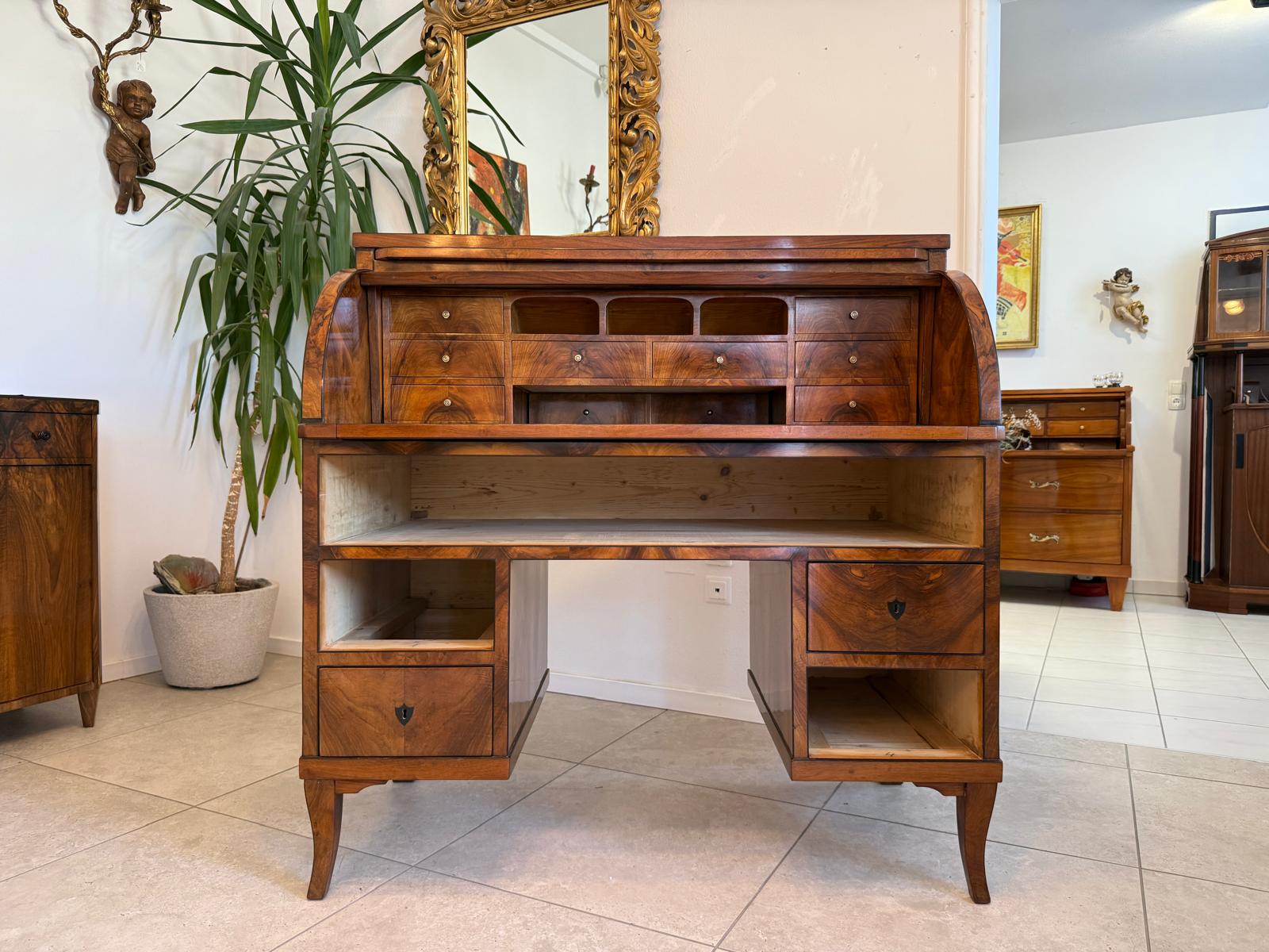 Sale Restaurierter Biedermeier Sekretär Schreibpult Nussholz G1968