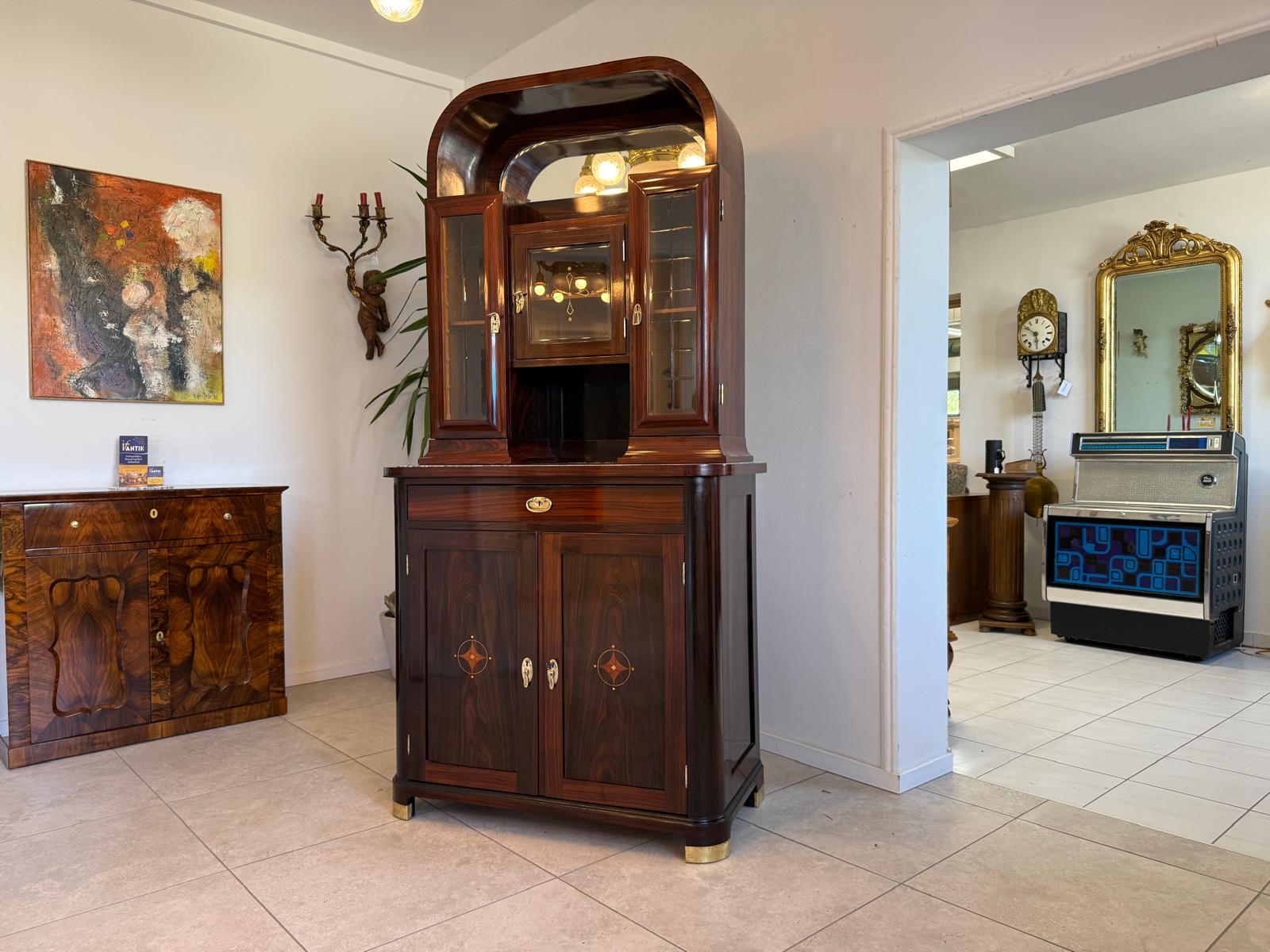 Sale Restauriertes Jugendstil Designerbuffet Aufsatzbuffet Schellack Antiquität D2393