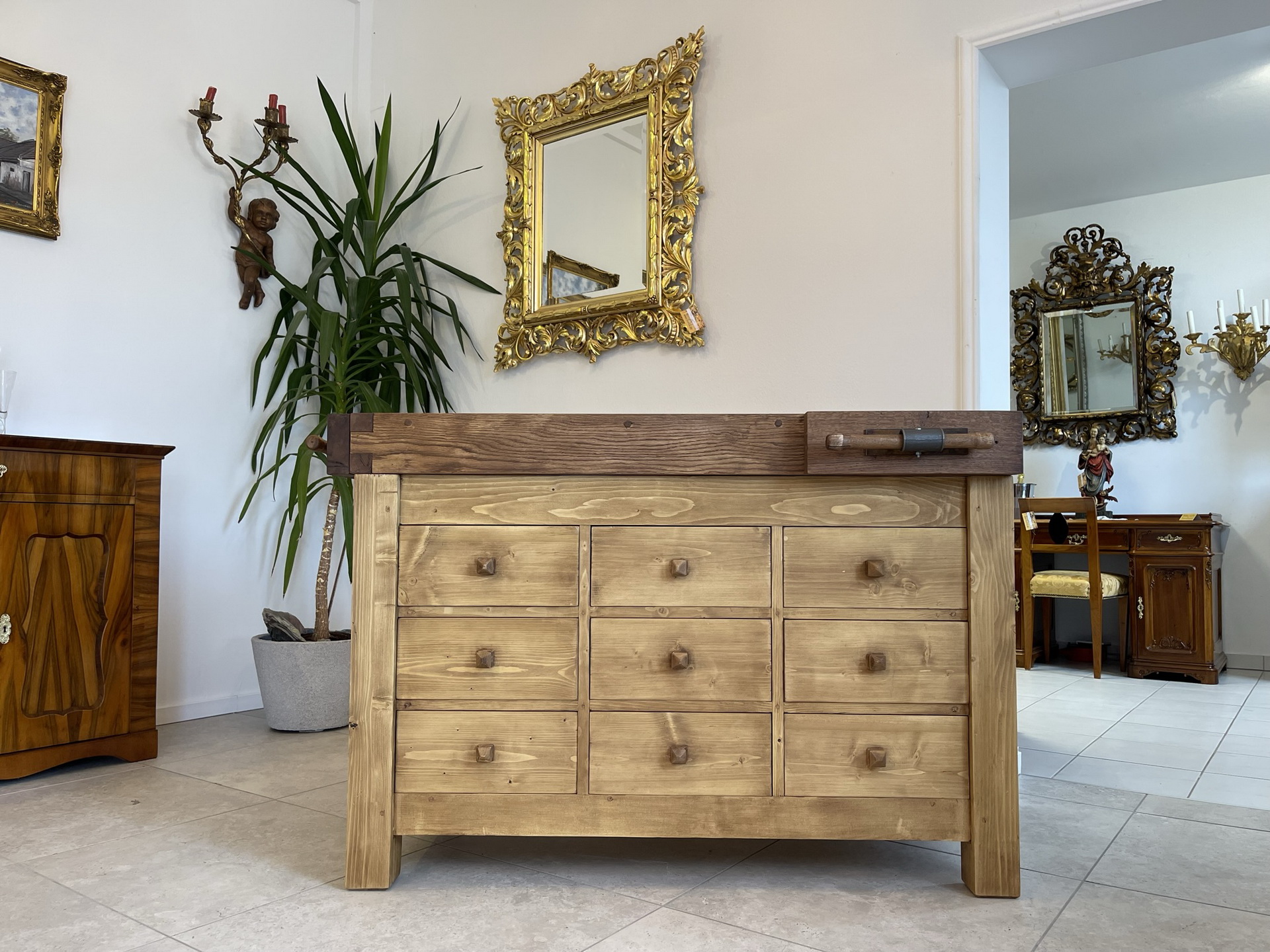 Barock-Empire-Biedermeier_40 schmale Hobelbank,Werkbank Ladentisch i1965