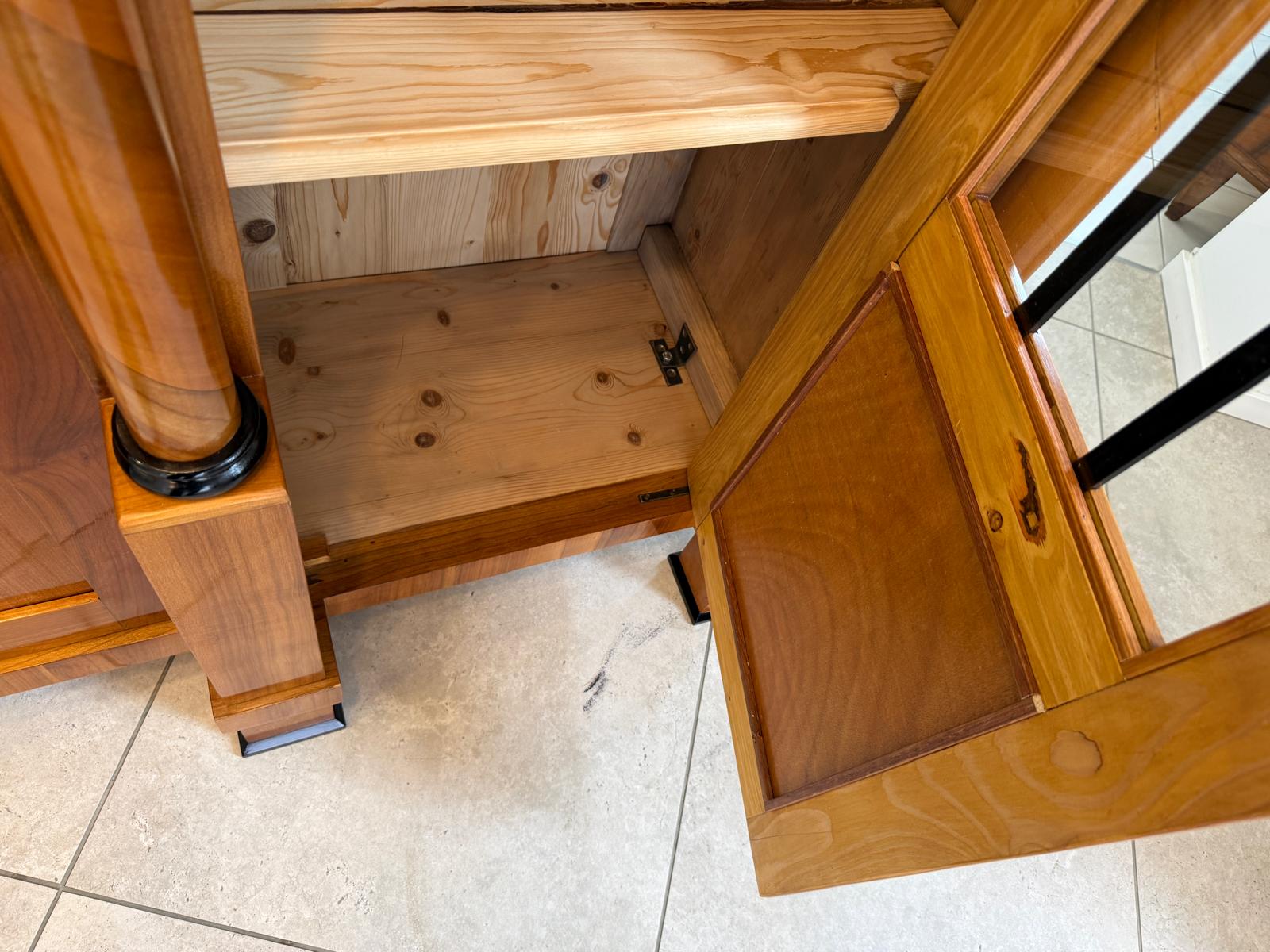 SALE Restaurierte Vitrine Biedermeier Stil Bücherschrank Sammlervitrine D1199