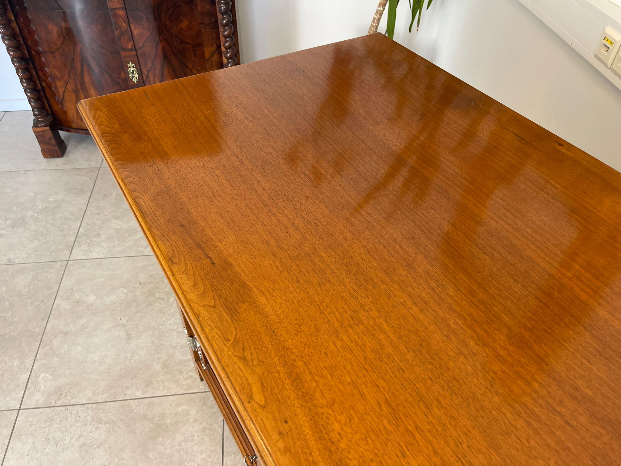ba6f7d98-575c-4d20-ae6d-b48e48c4d6e2 Restaurierte Jugendstil Anrichte Sideboard Antik Vintage Traum A4986