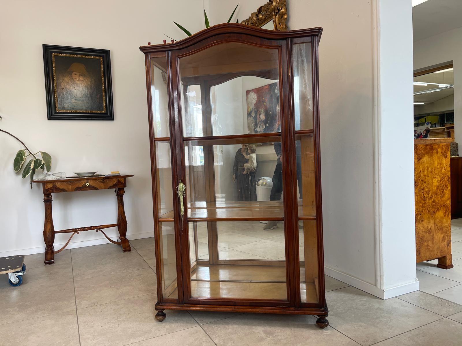 Originale antike Biedermeier Vitrinenschrank Glasschrank Nussholz Antiquiät G1617
