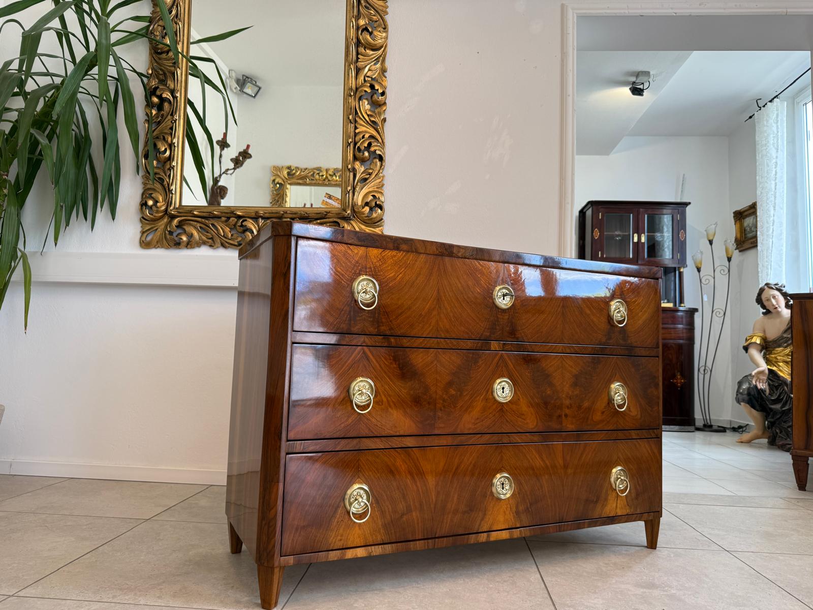Biedermeier Kommode 3 Ladenkommode Nussholz Antiquität D2480