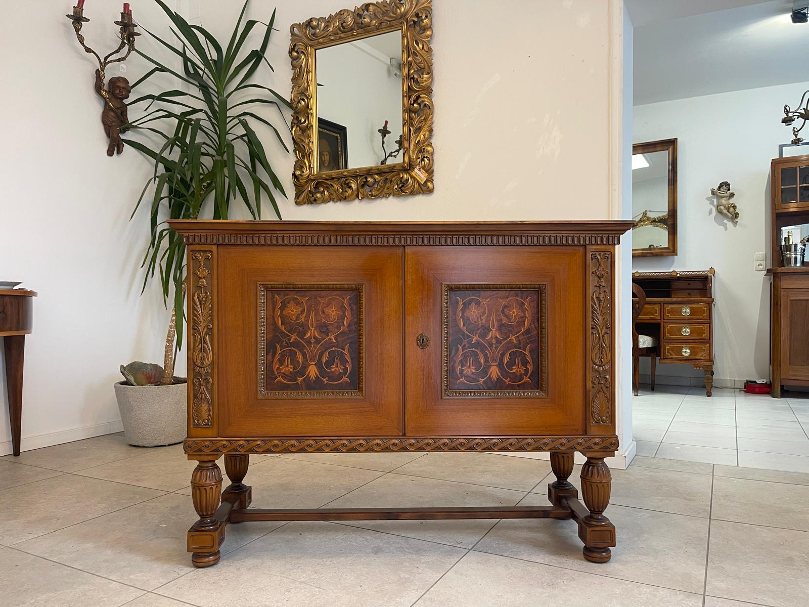 Elegante Anrichte Sideboard Kommode Barockstil  G1156