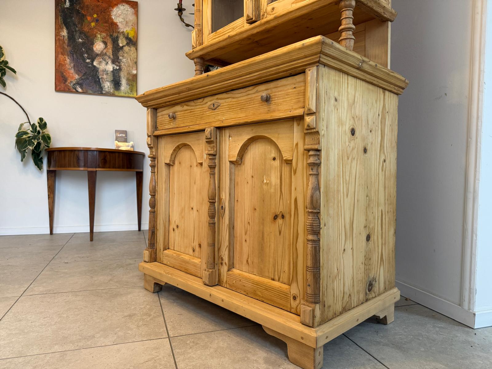 Restaurierte Gründerzeit Küchenkredenz Antike Bauernmöbel Vitrinenschrank D1084