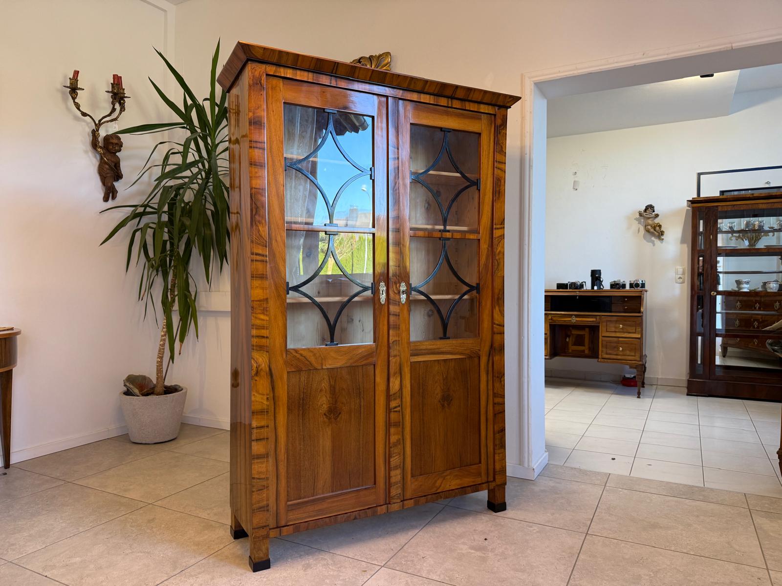 Restaurierte Biedermeier Vitrine Bücherschrank Glasschrank Antiquität G2160