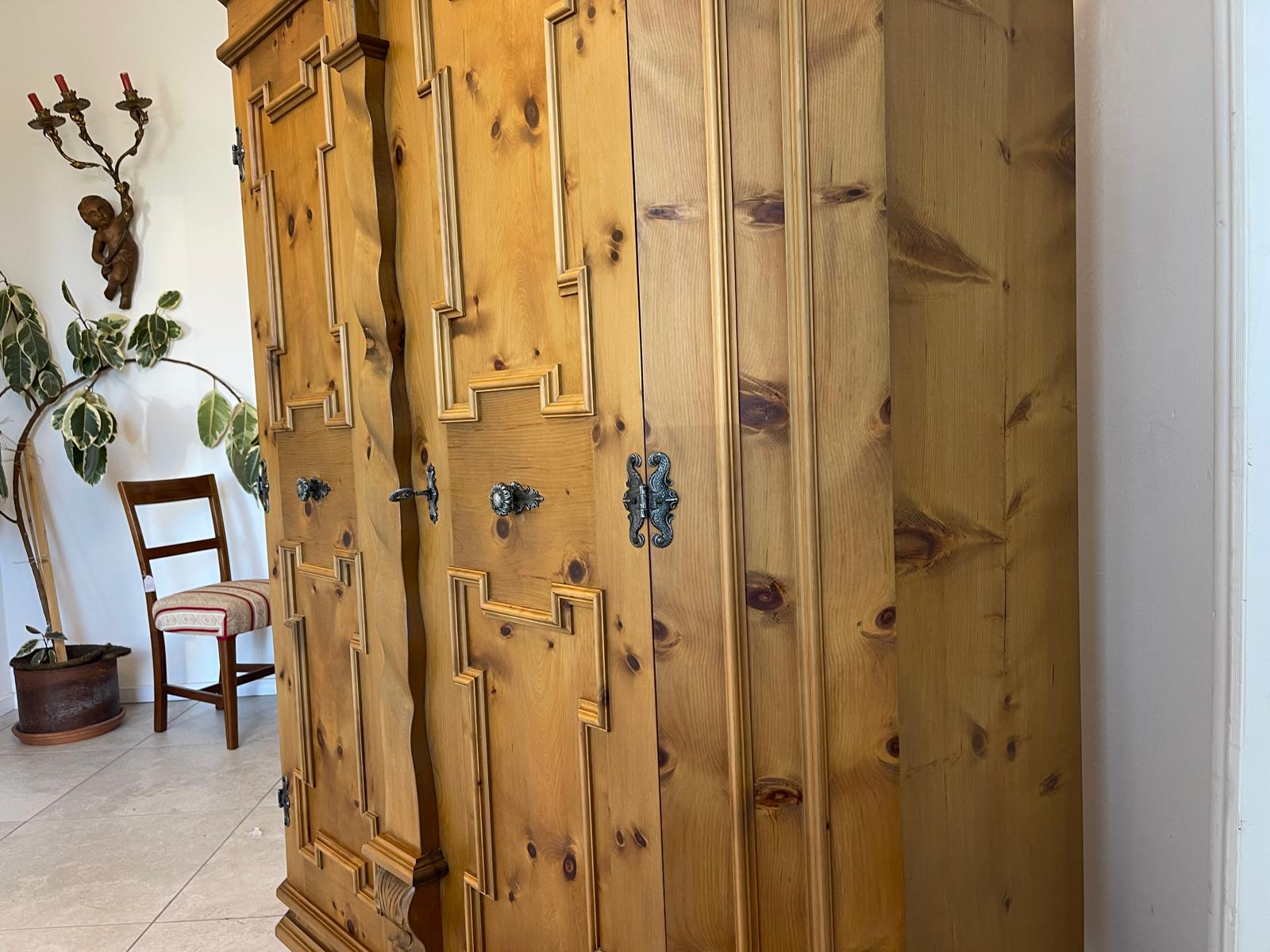 Zirbenholz Schrank Kasten Bauerschrank Kleiderkasten G1097