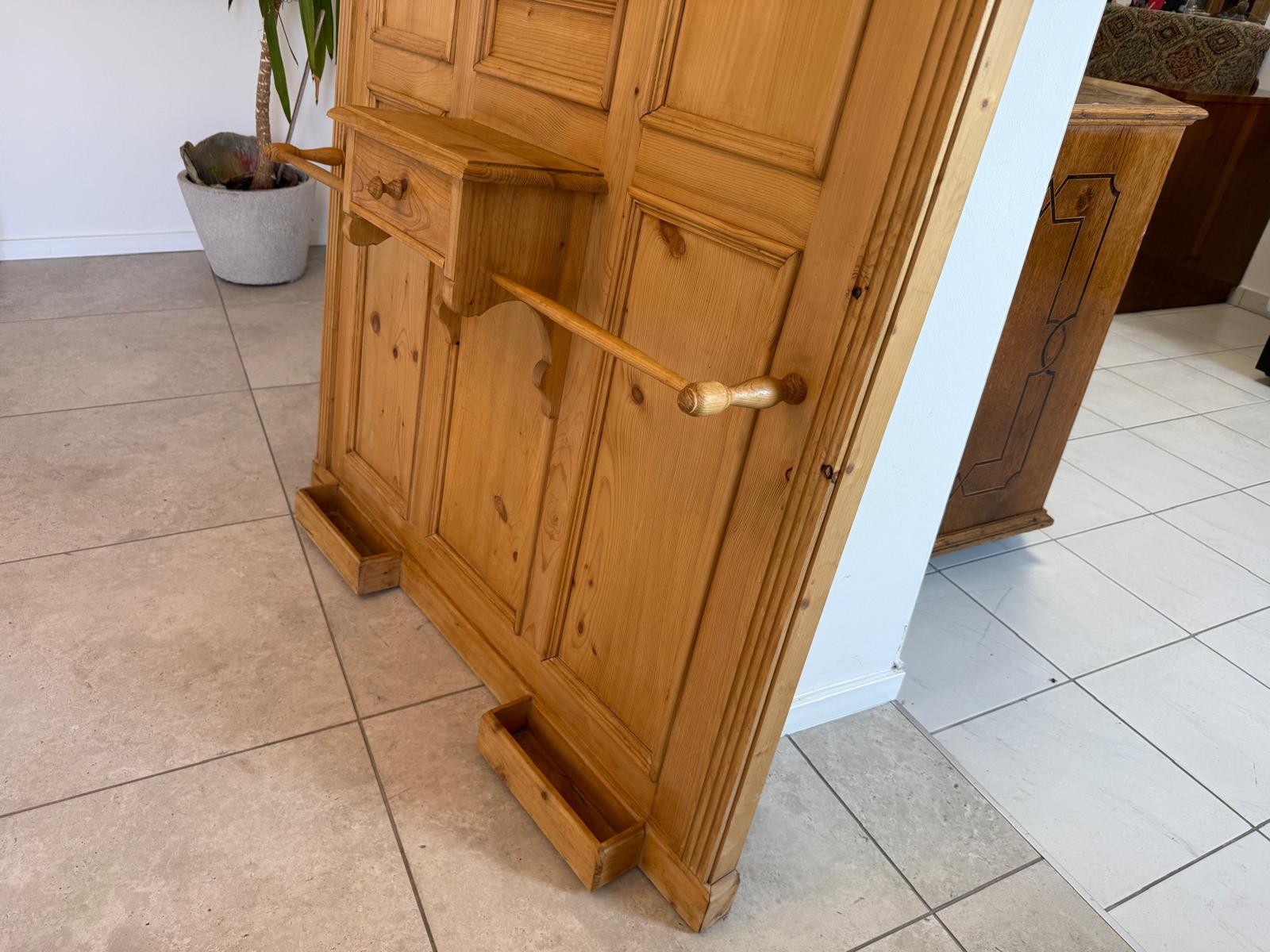 Bäuerliche Gründerzeit Garderobe Kleiderablage Weichholz Antik G1048-1