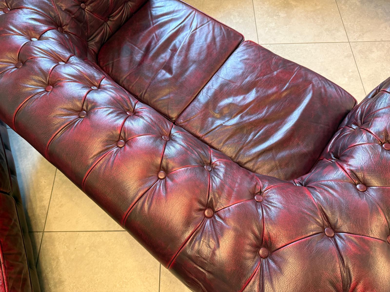 Chesterfield Ensemble 3 teilig Ledersofa Fauteuils Clubmöbel Cultmöbel D2302