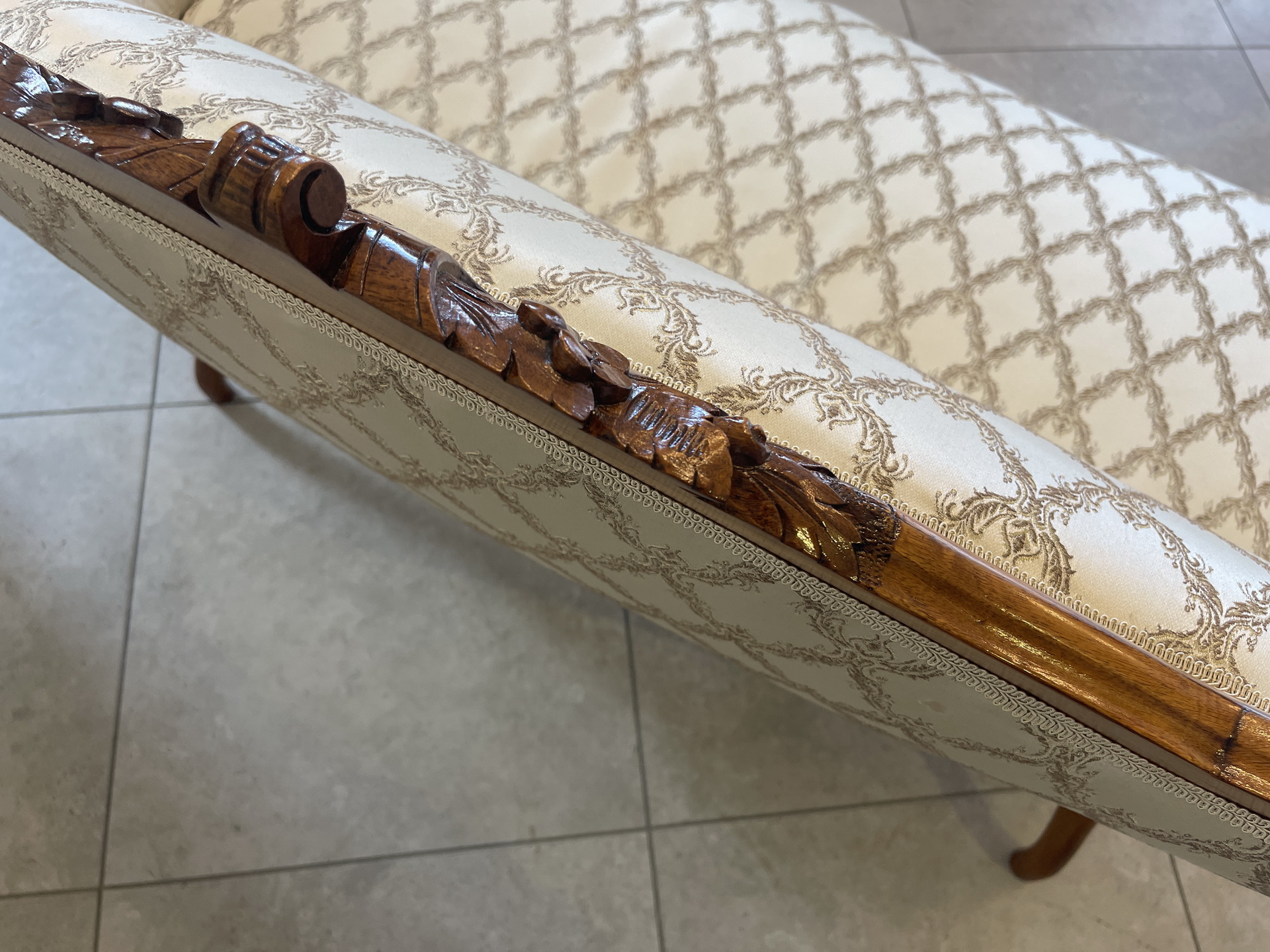 IMG_8825 Restauriertes Antikes Gründerzeit Sofa Königssofa A4429