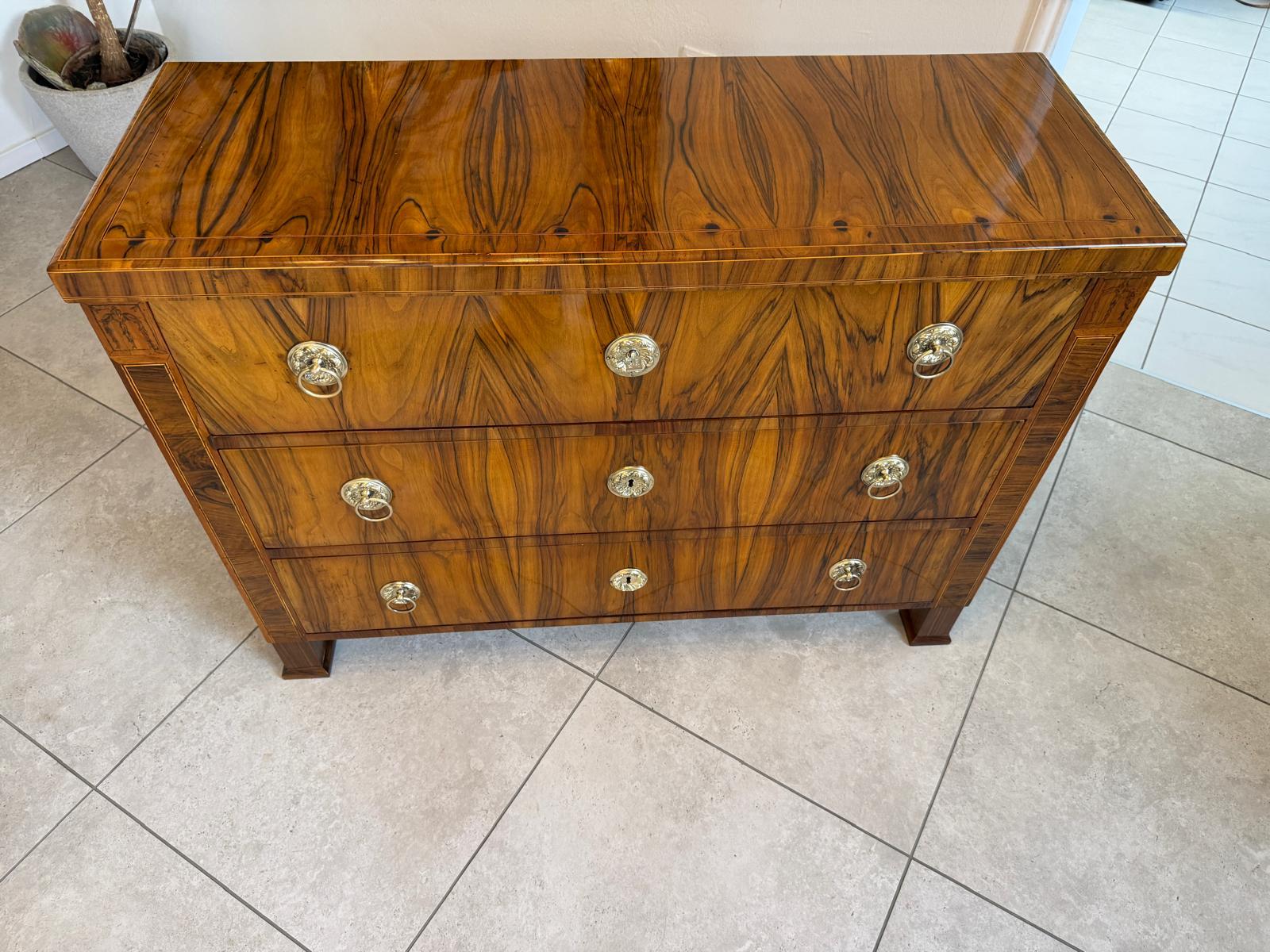 Biedermeier Kommode 3 Ladenkommode Nussholz Antiquität Restauriert D2292