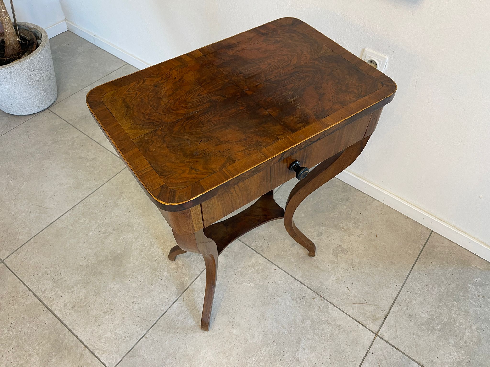 ca75d980-84ee-4ea3-a9e0-96ce72ff9b4e Originales Biedermeier Tischerl Nähtischerl A4892