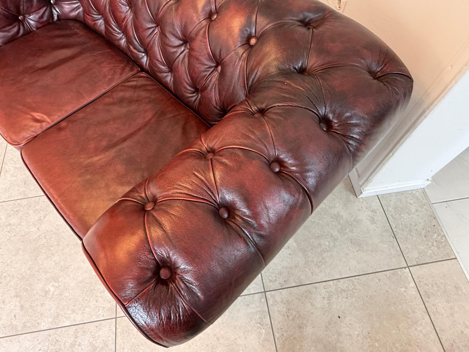 Chesterfield 3er Clubsofa Diwan Couch Oxblood Kultmöbel G1724