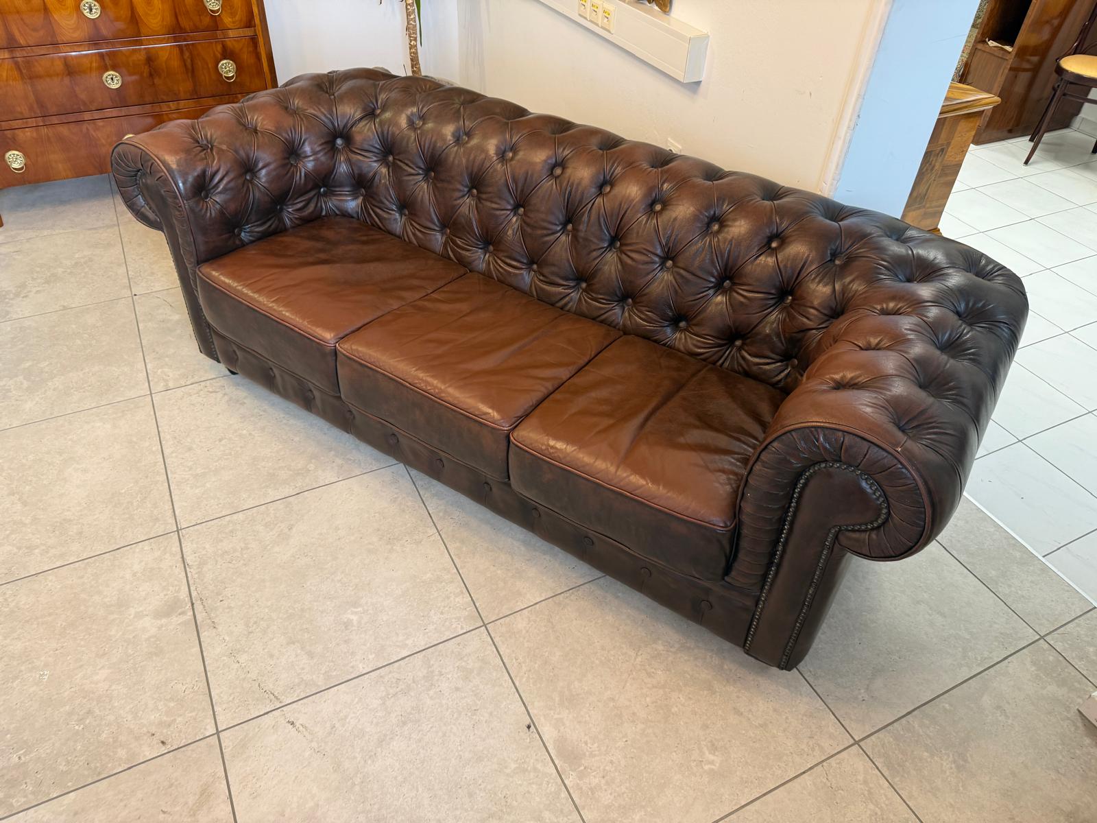 Chesterfield Ensemble 3 teilig Ledersofa Fauteuils Clubmöbel Cultmöbel D2844