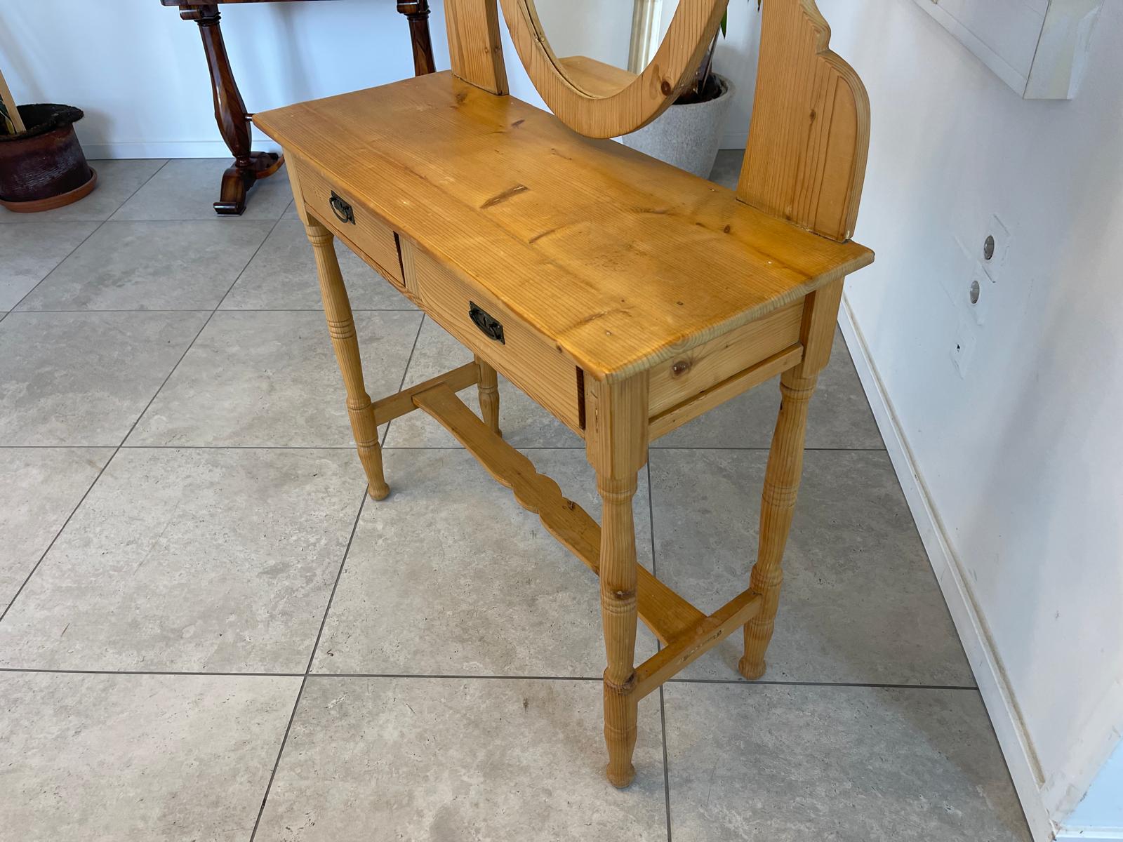 SALE Eleganter Schminktisch aus hellem Weichholz Bauernkasten G1347