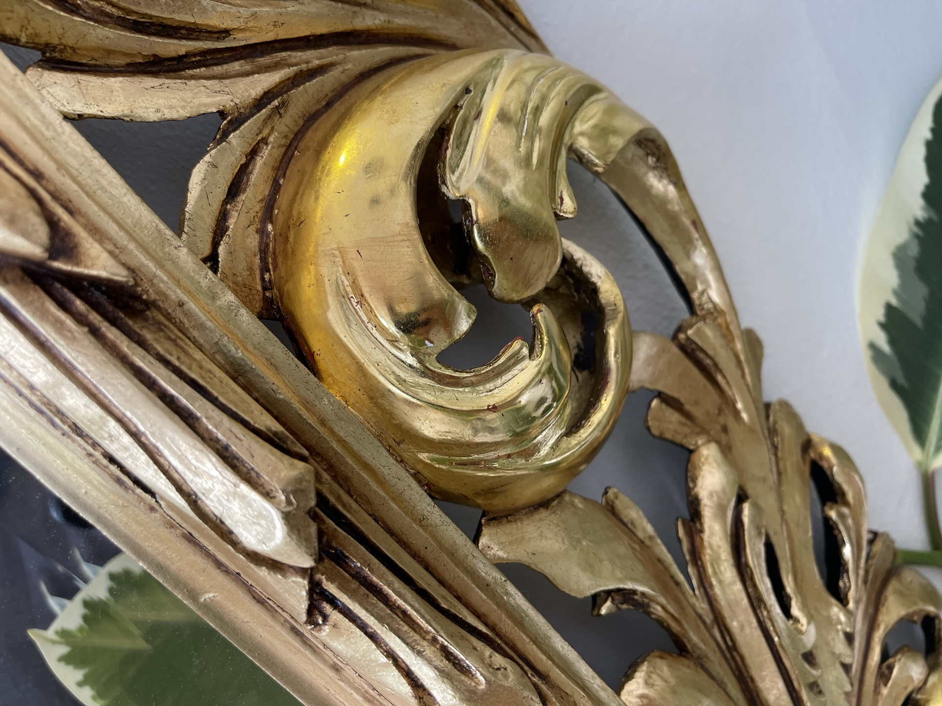 barock-biedermeier_38iOASew6sAZodm restaurierter Florentinerspiegel Akanthusblattschnitzkunst i1864
