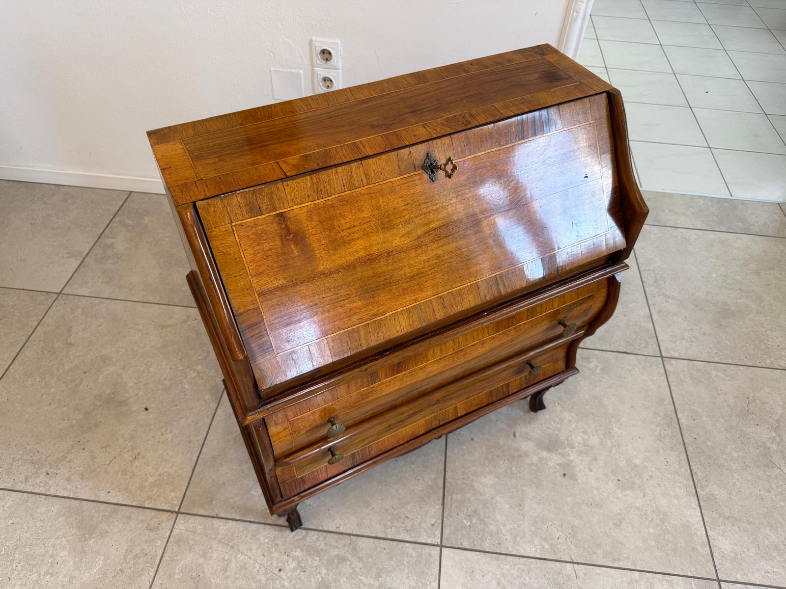 Sekretär Schreibsekretär Barockstil Stilmöbel Italien D2812