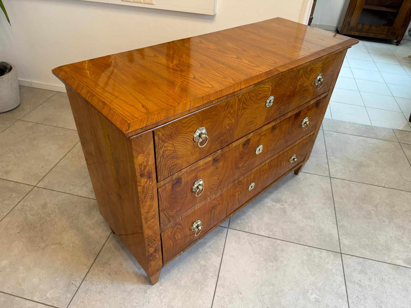 Restaurierte Biedermeier Kommode Ladenkommode Nussholz Antiquität G2242