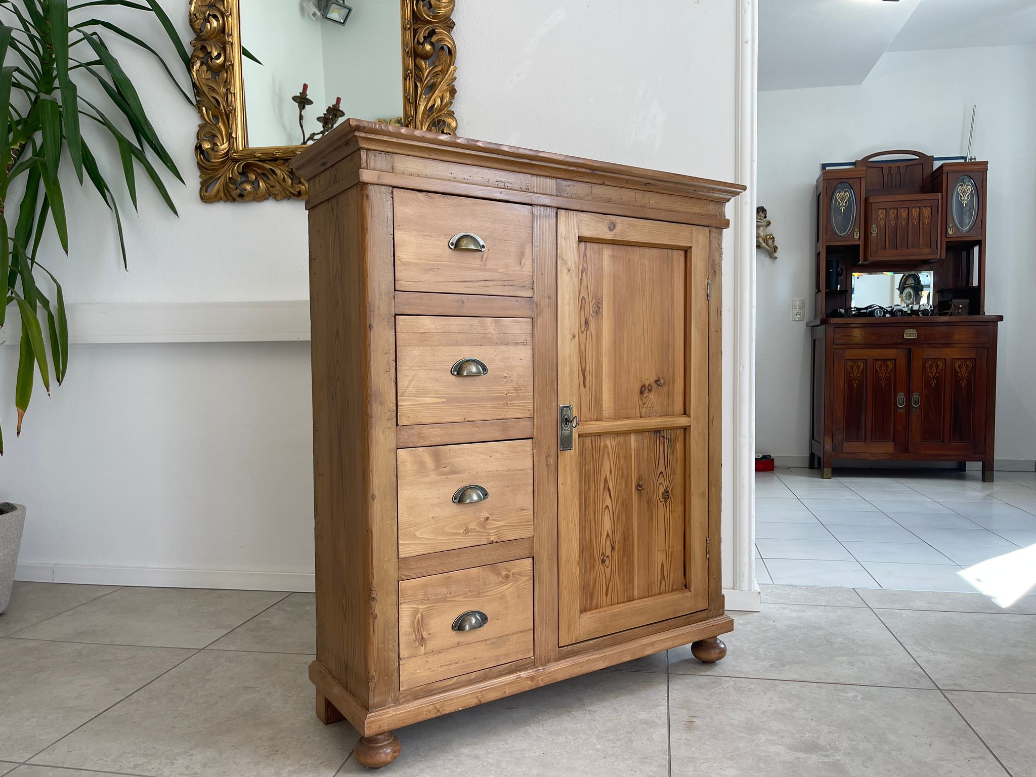 Uriger Jugendstil Brotschrank Almerschrank Vorratskasten Kasten Antik G1661