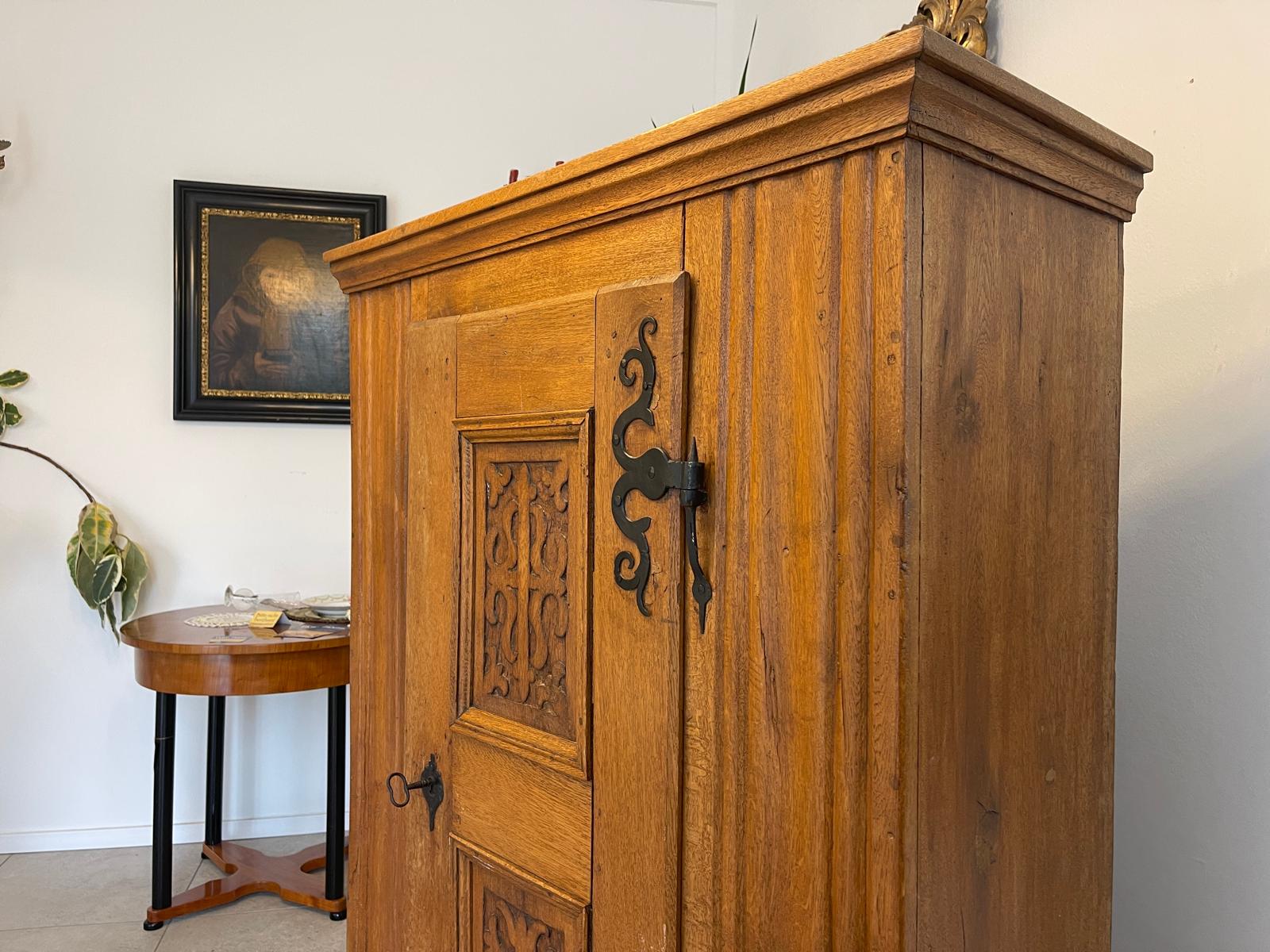 Originaler Eichenschrank Rauchschrank Kasten um 1800 G1344
