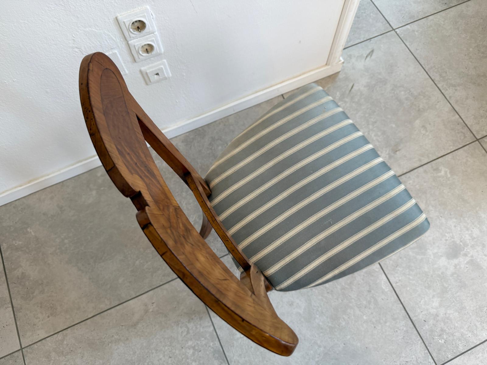 Biedermeier Sessel Stuhl Nussholz Rarität Antiquität G1858-1