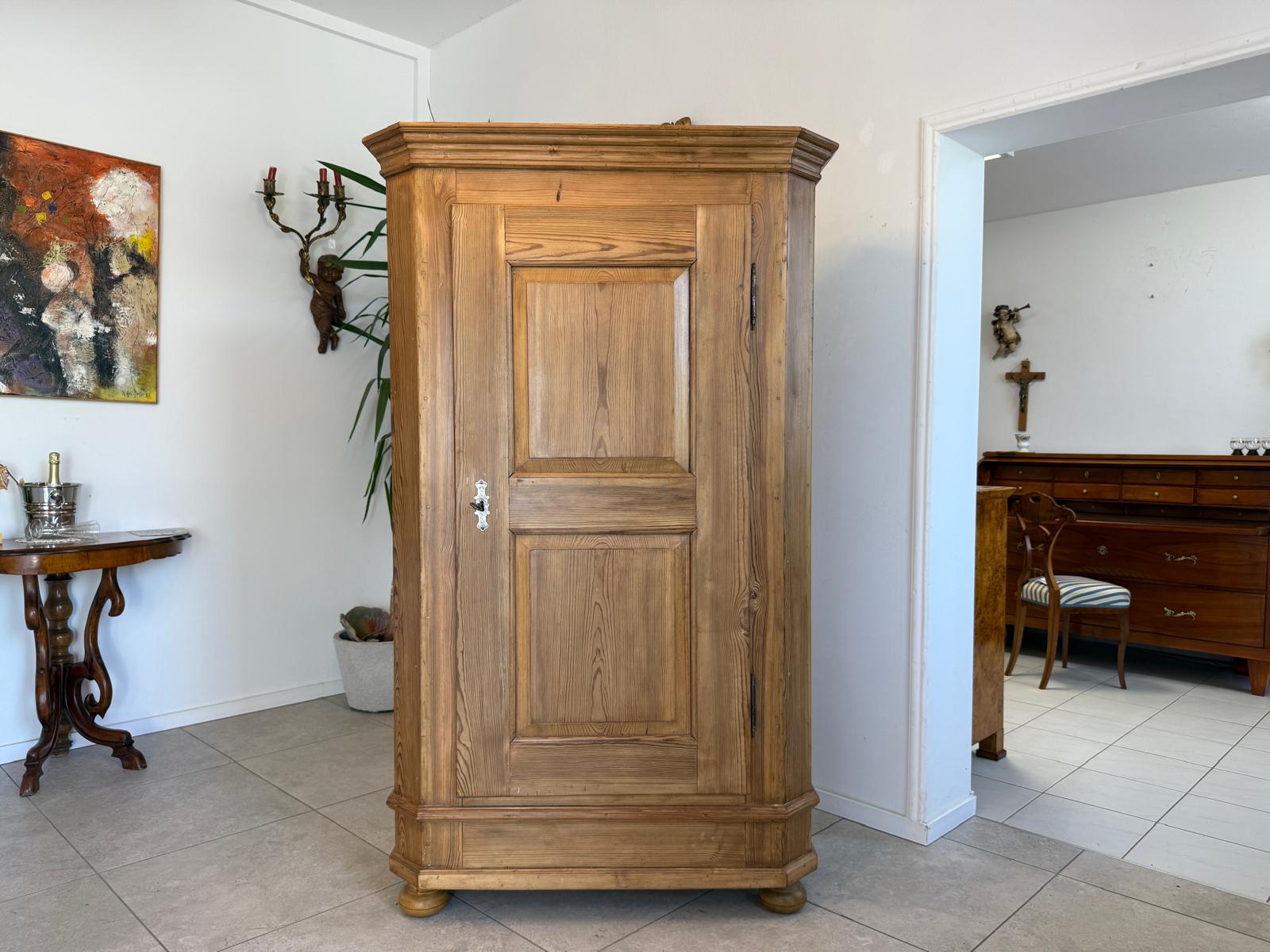 Sale originaler restaurierter Biedermeier Bauernschrank Naturholzschrank G1794