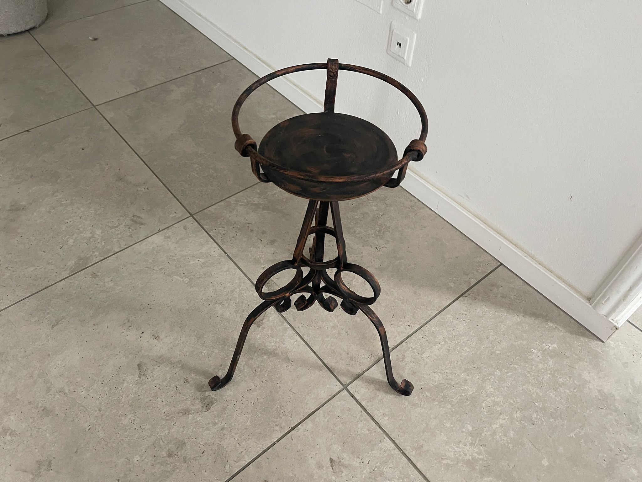 Schmiedeeisernes Postament Blumentisch Postament G1226