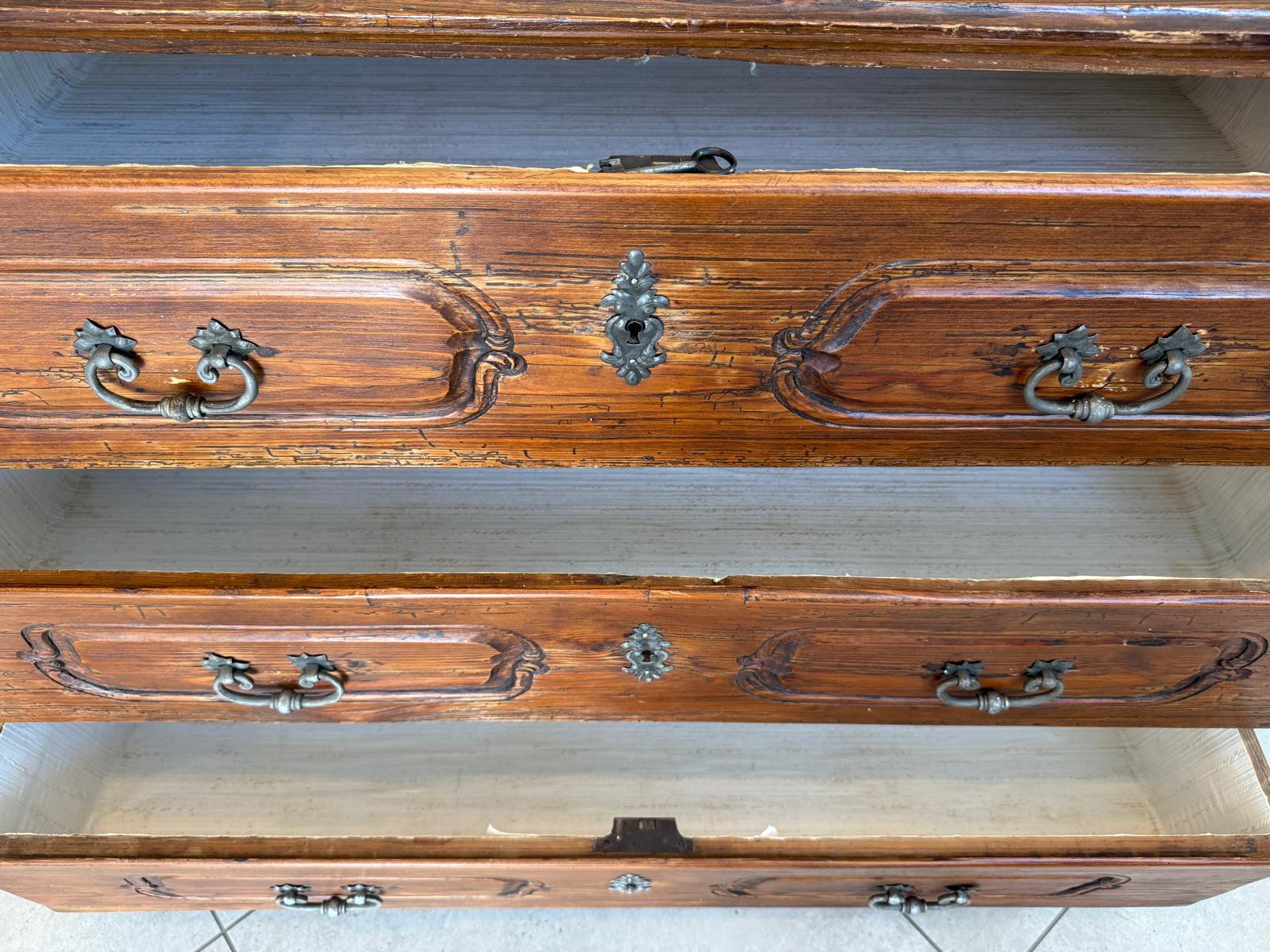 Barock Kommode Eichenholz Knochenbarock mit Schnitzarbeit G2152