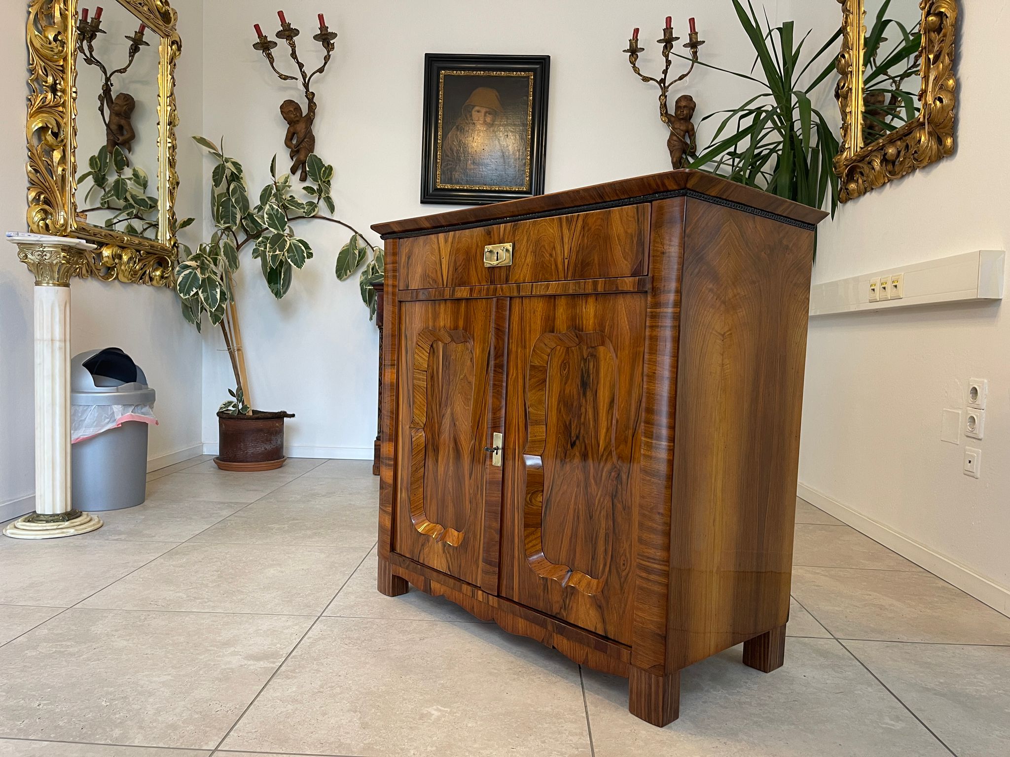 f73cef03-f9ba-451c-be8b-4d8a72fa3ed9 Sale restauriertes Biedermeier Trumeau Anrichte A4952