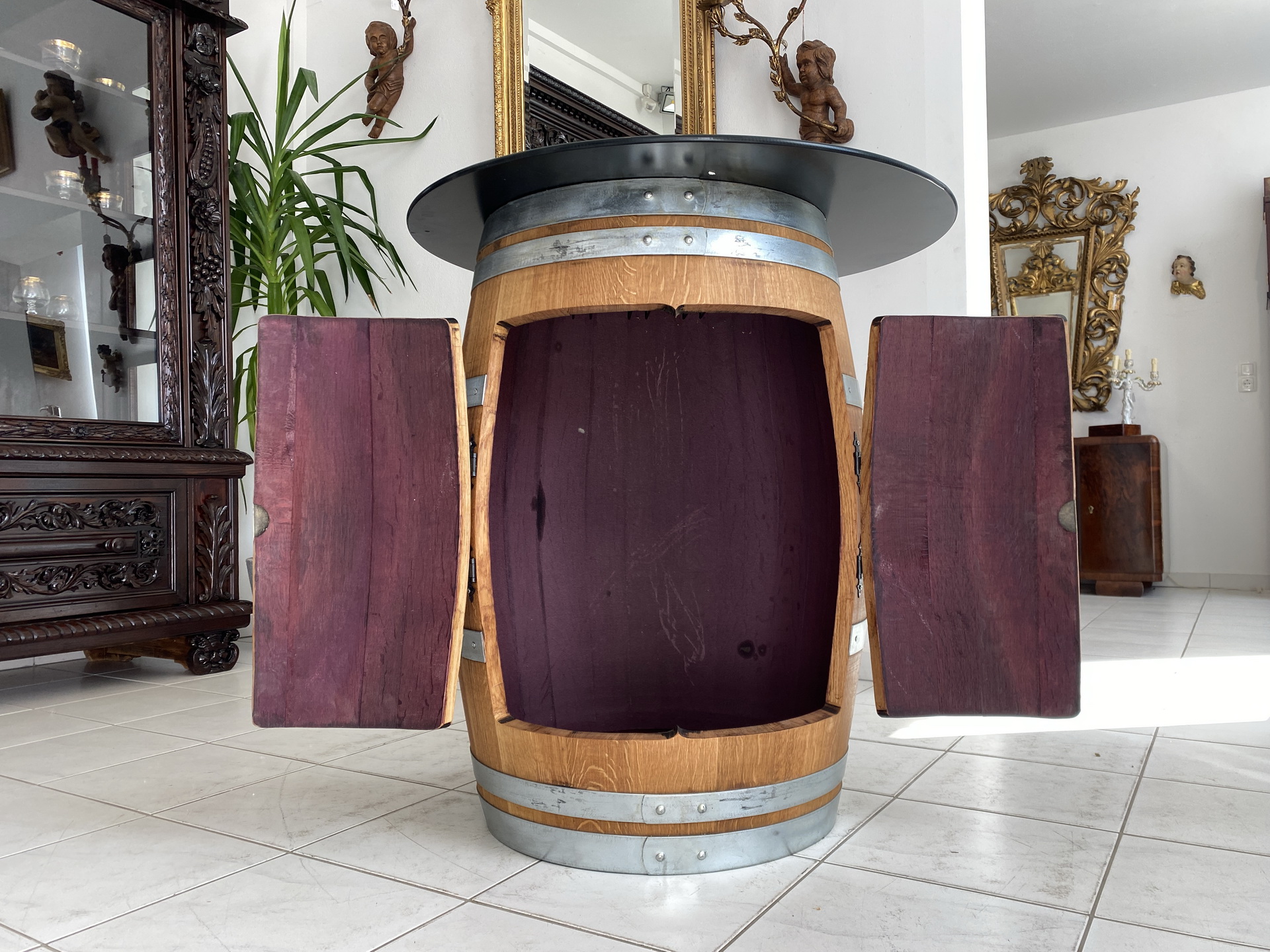 Bauernm-be-Altwaren-Antikes_72 Weinfass Bar - Umgebautes Eichenfass als stilvolle Hausbar A2611