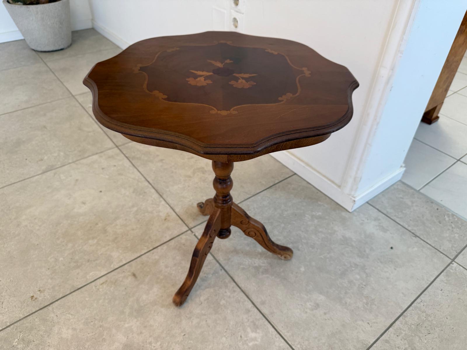 Zierlicher Schachtisch Tischerl Barockstil Beistelltisch G1755