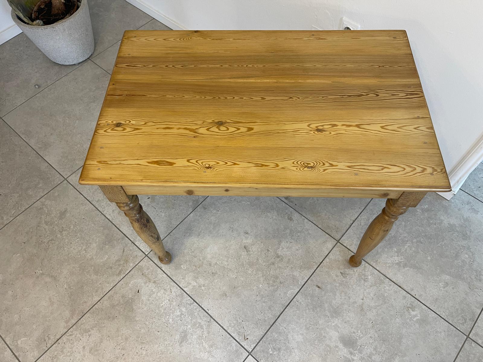 Bäuerliches Gründerzeit Tischerl Beistelltisch Bauerntisch G1254